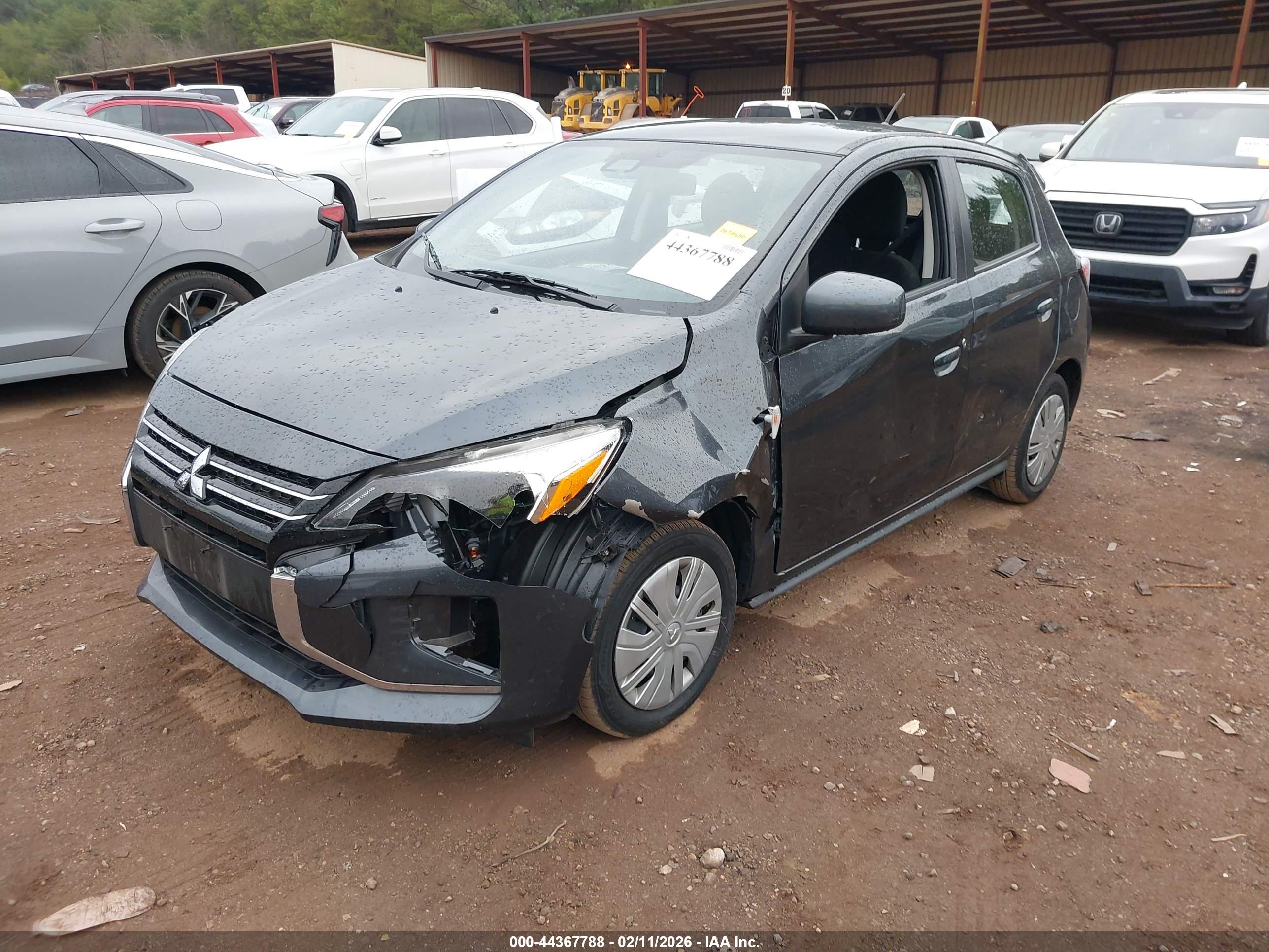 MITSUBISHI MIRAGE image 2