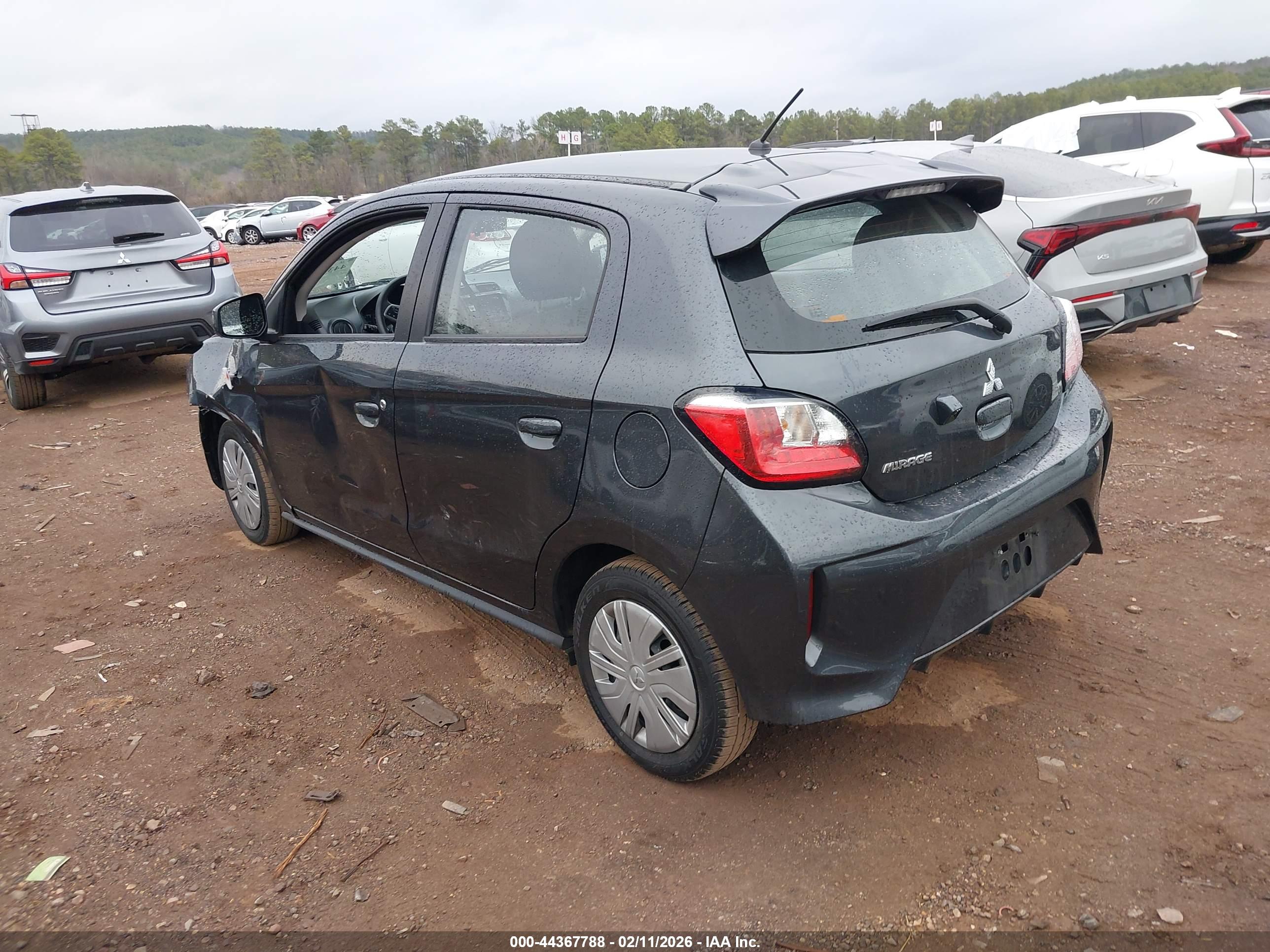 MITSUBISHI MIRAGE image 3