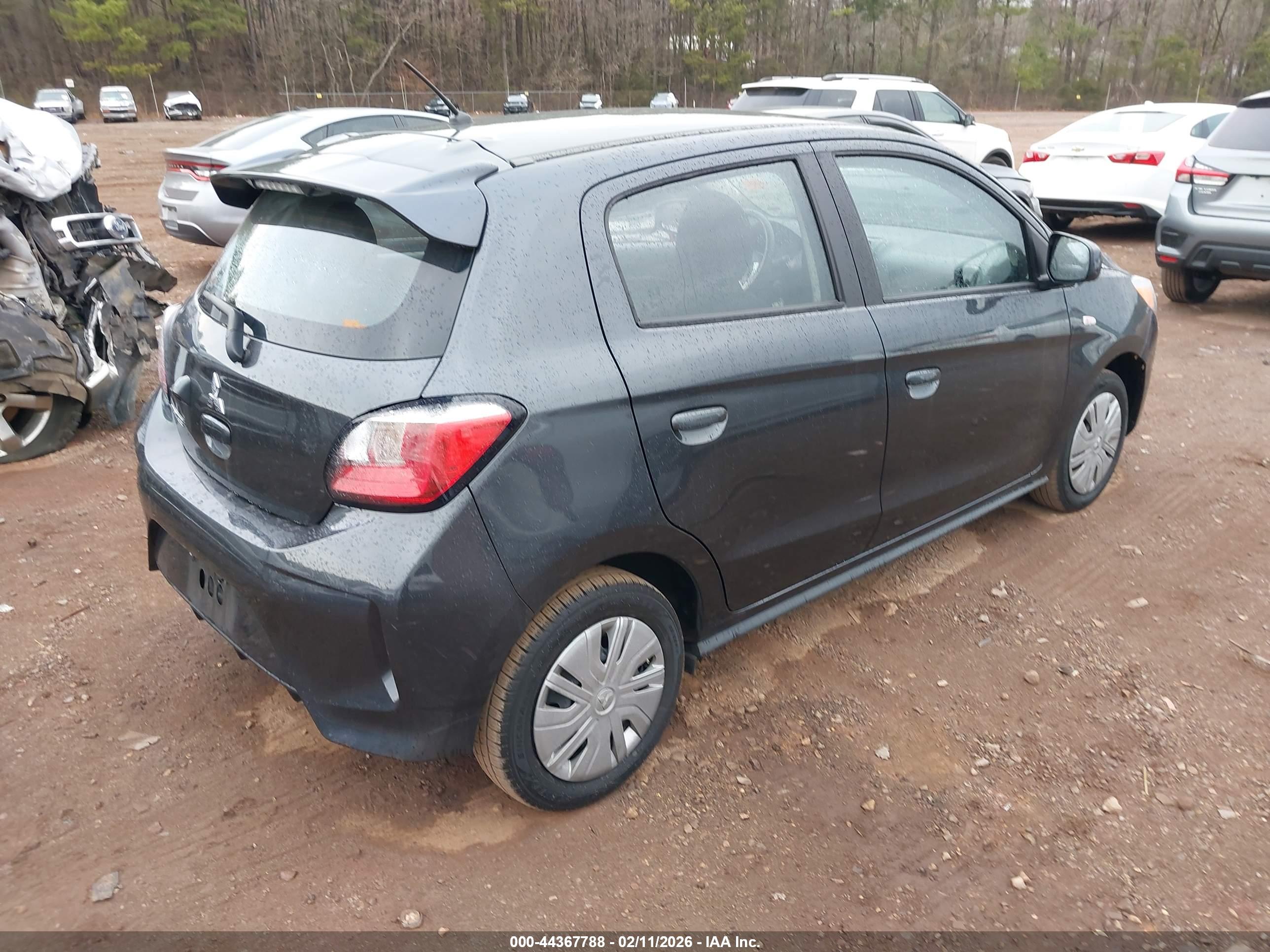 MITSUBISHI MIRAGE image 4