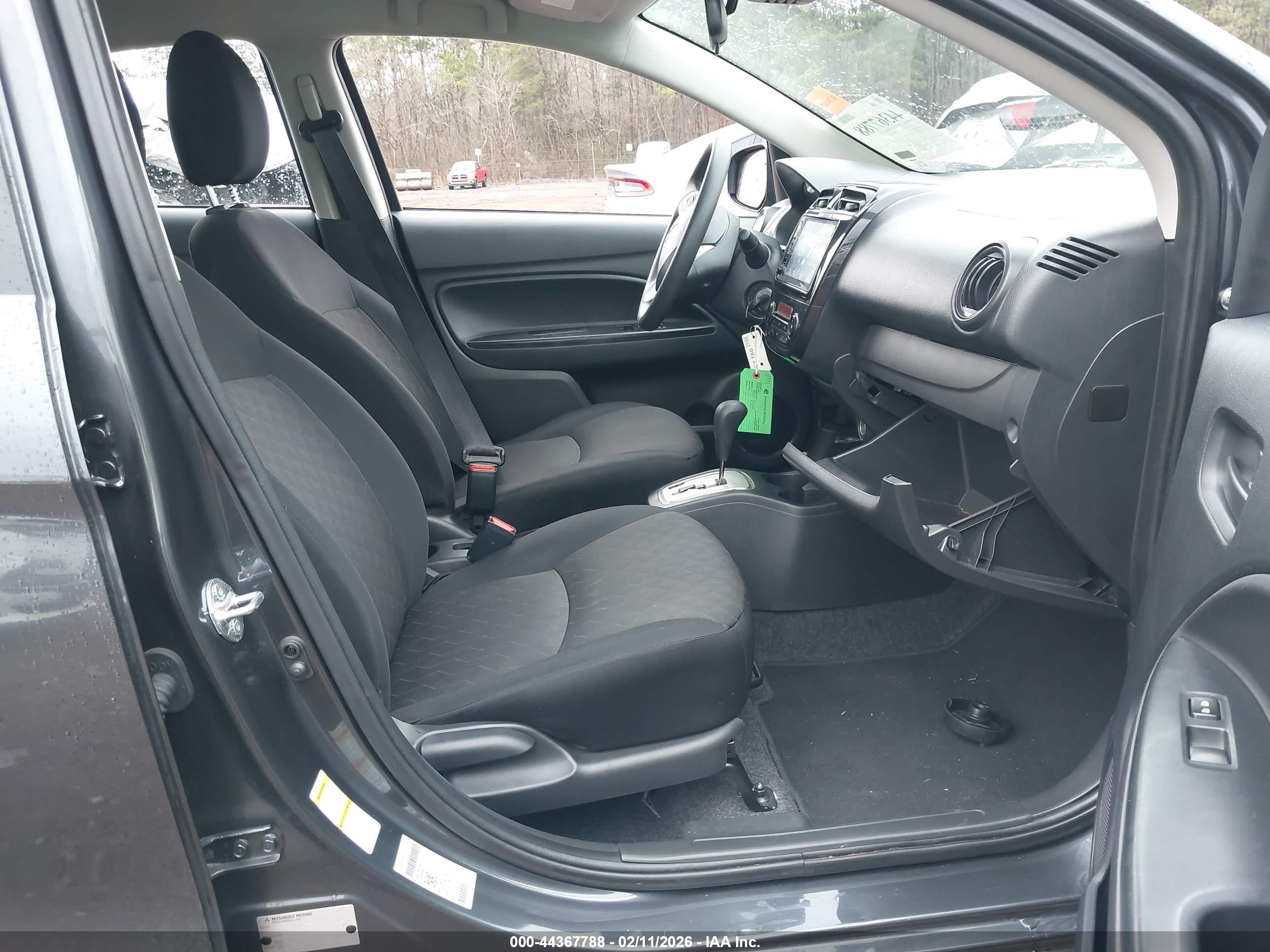 MITSUBISHI MIRAGE image 5