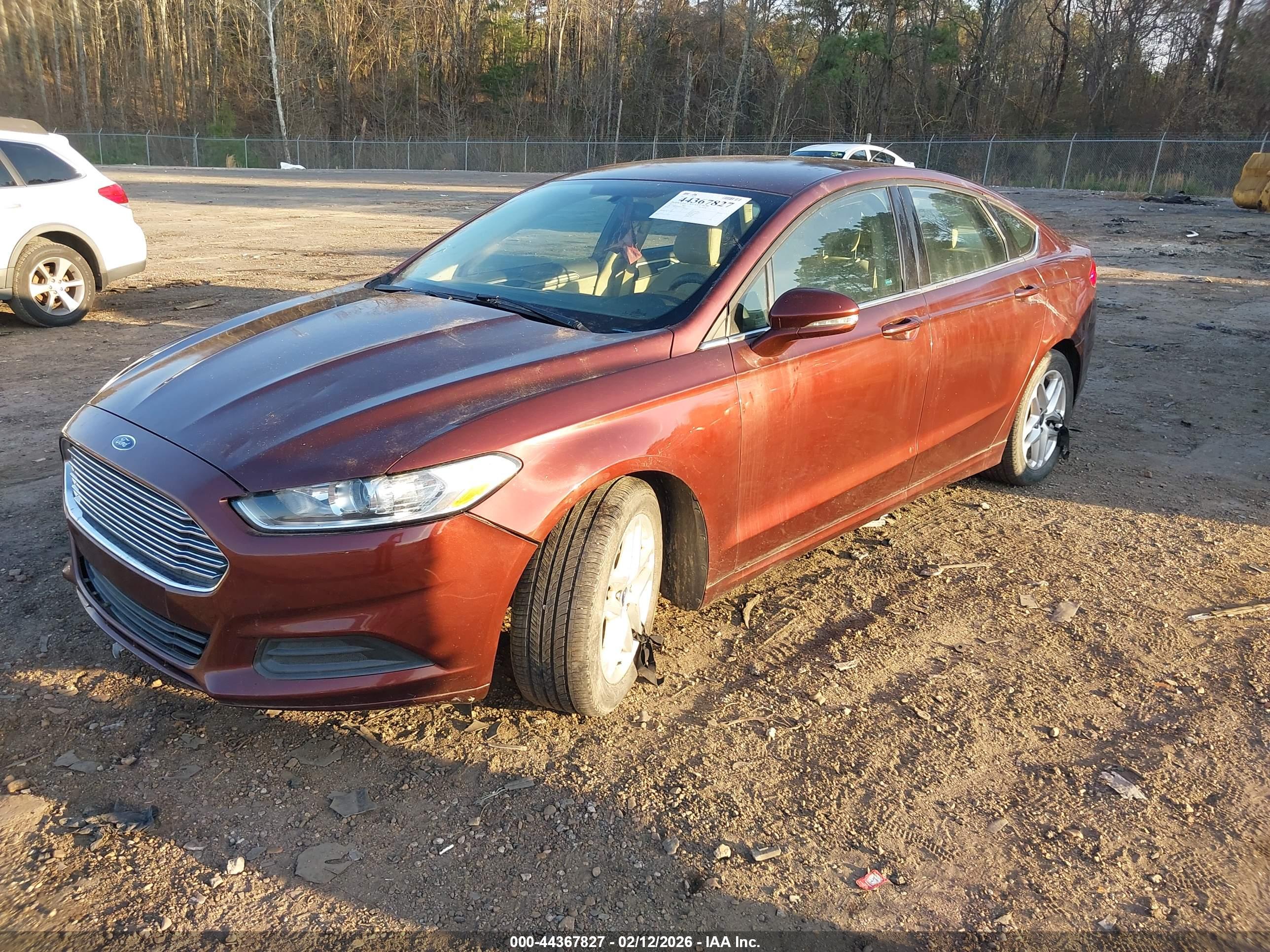 FORD FUSION image 2