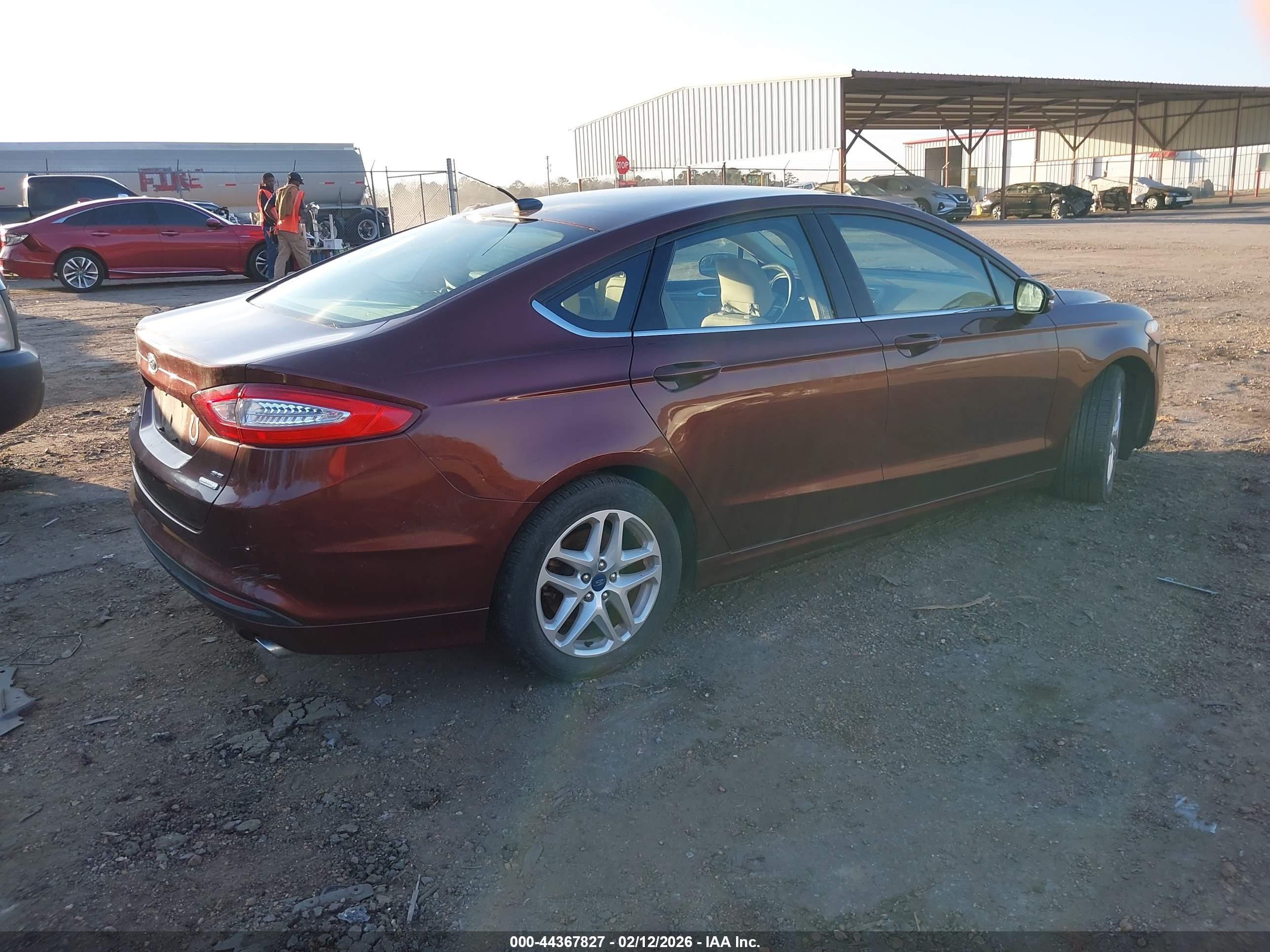 FORD FUSION image 4