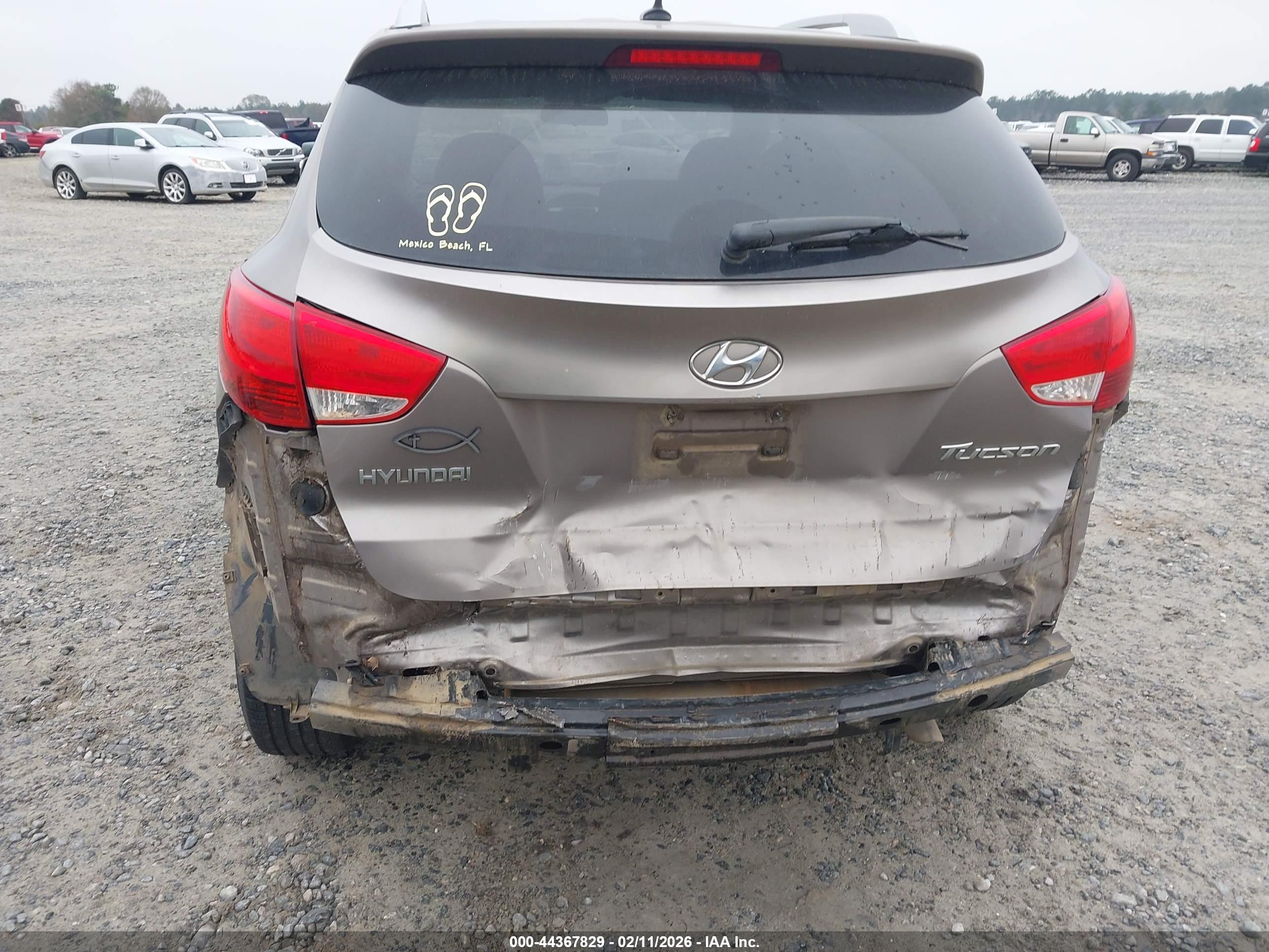 HYUNDAI TUCSON image 6