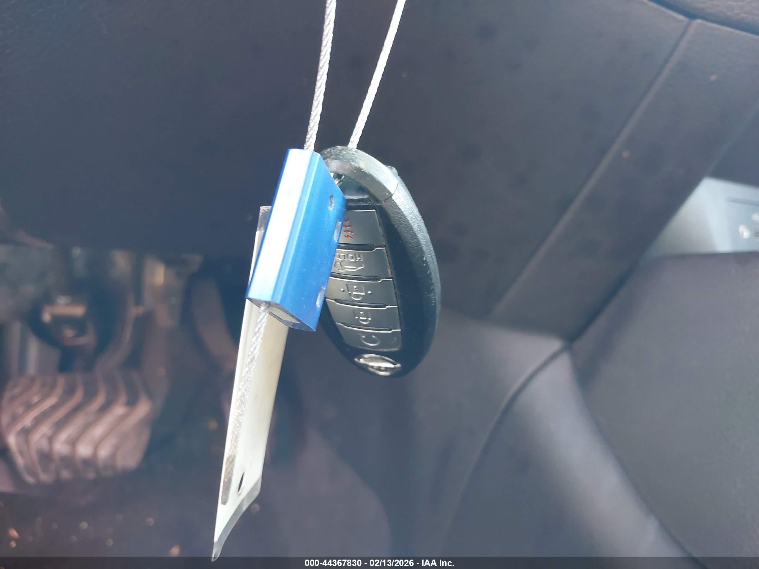 NISSAN ROGUE image 11