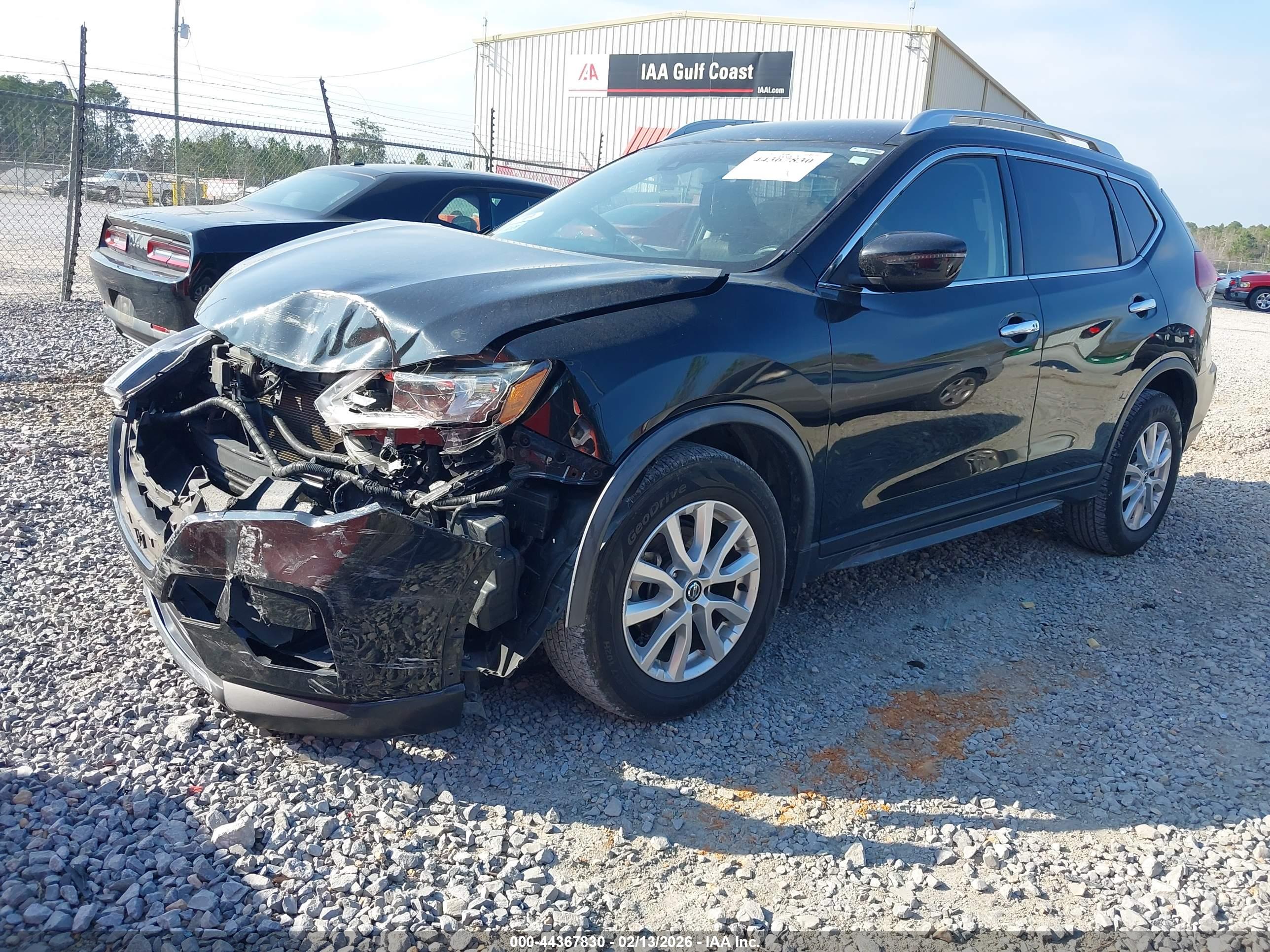 NISSAN ROGUE image 2