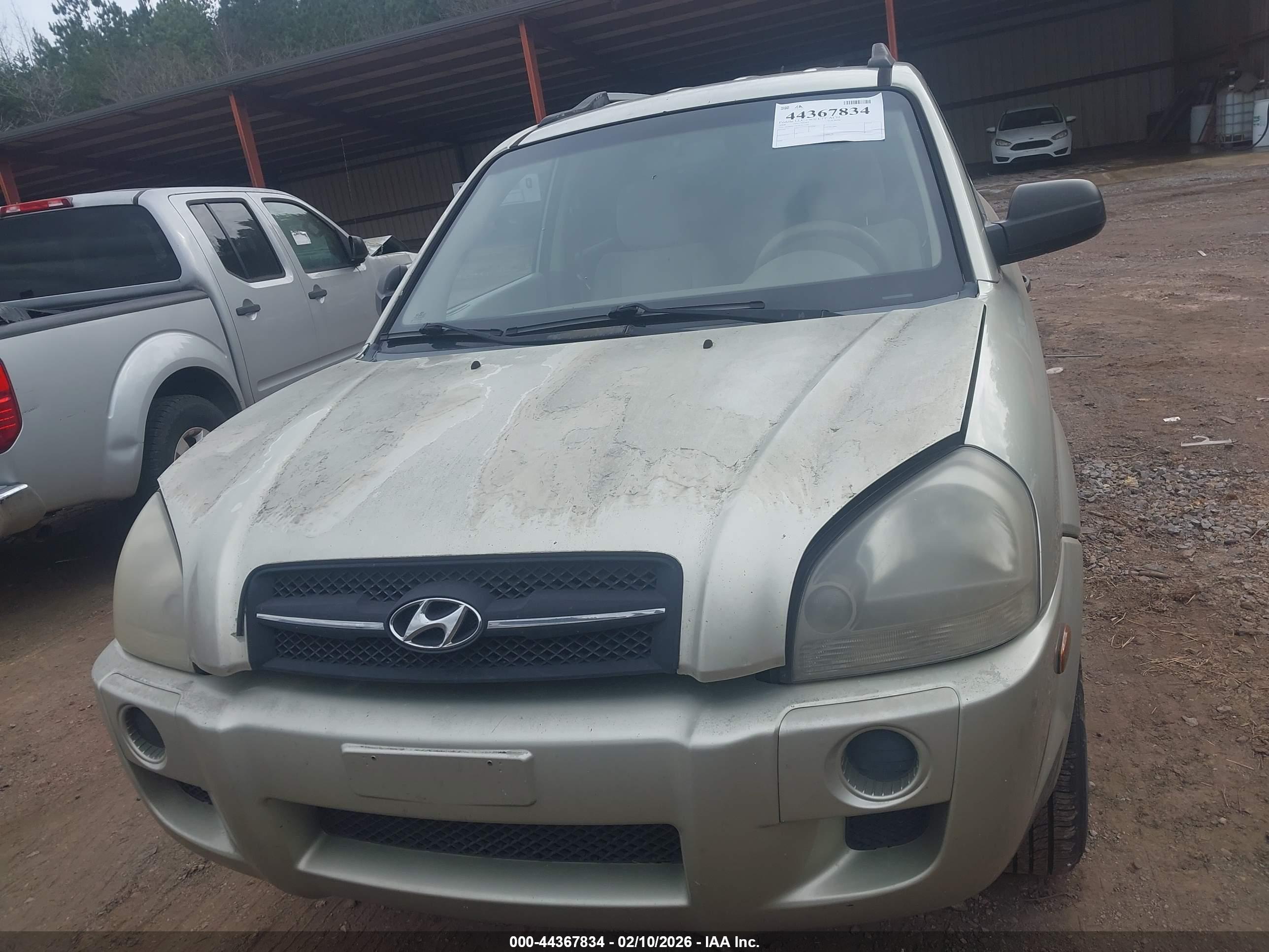 HYUNDAI TUCSON image 6