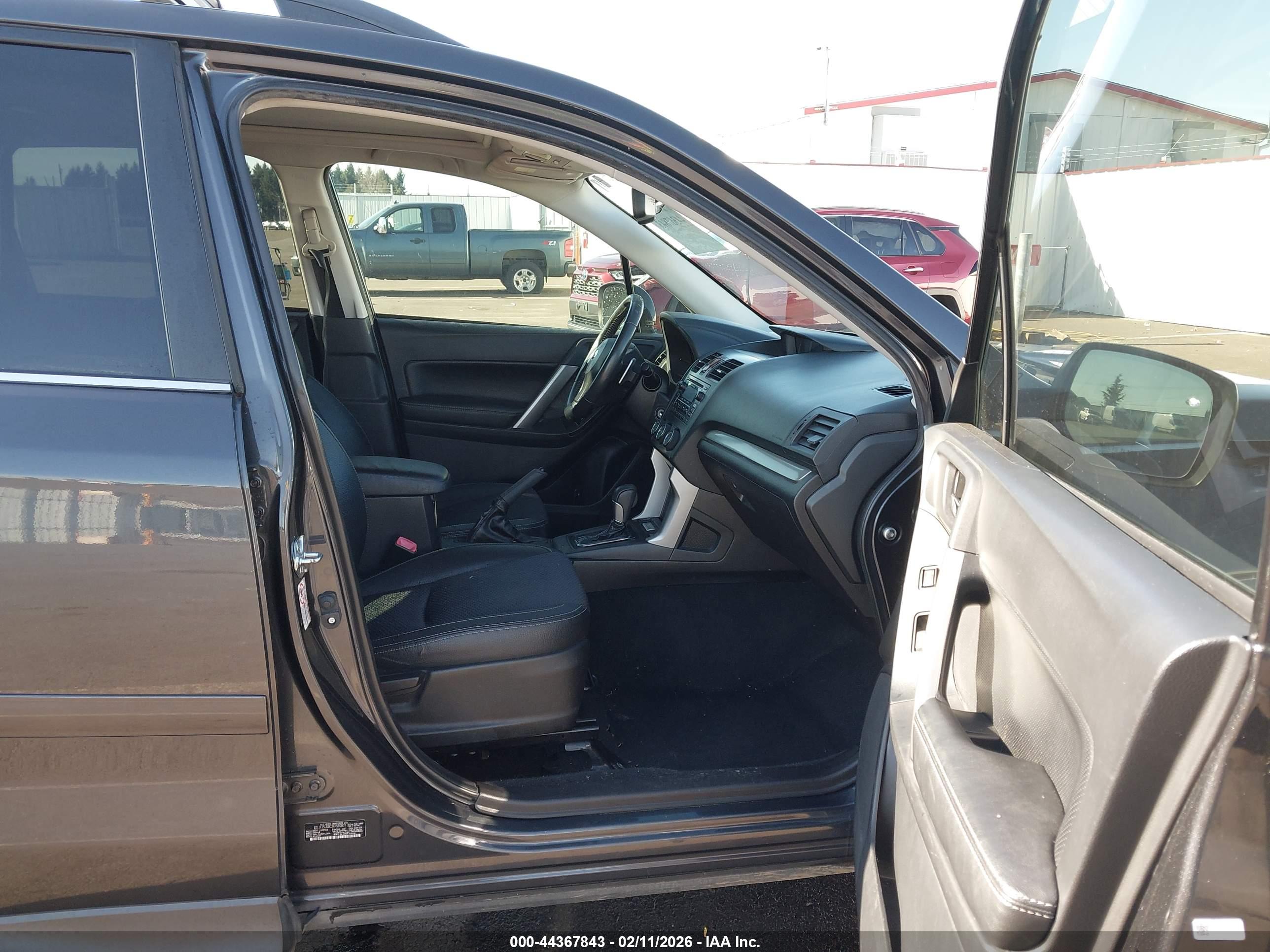 SUBARU FORESTER image 5