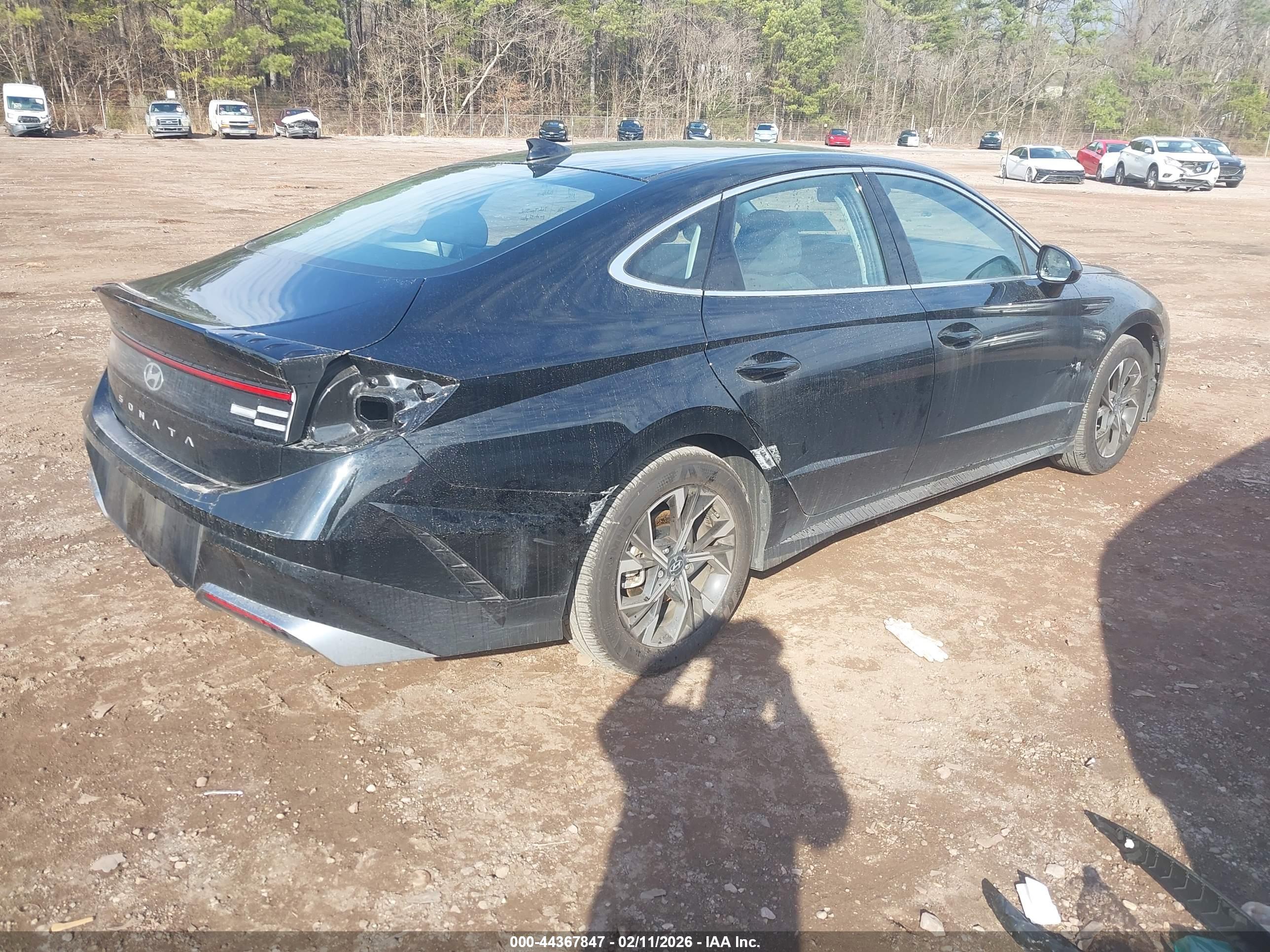 HYUNDAI SONATA image 4