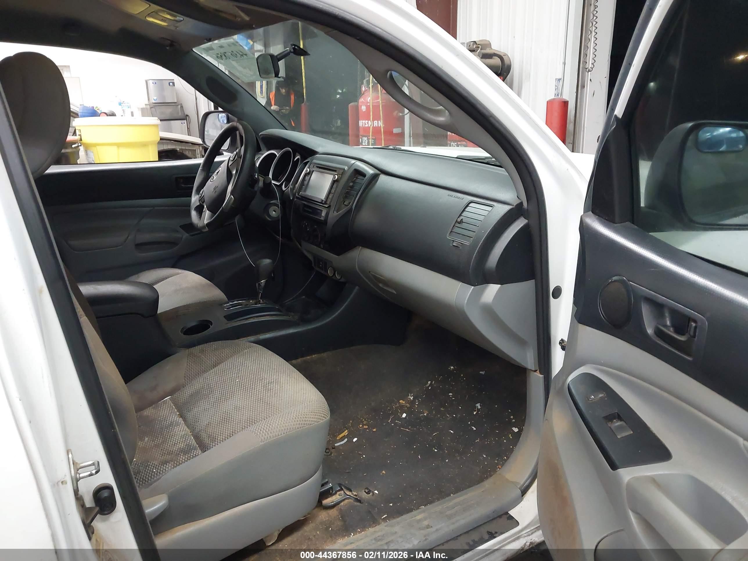 TOYOTA TACOMA image 5