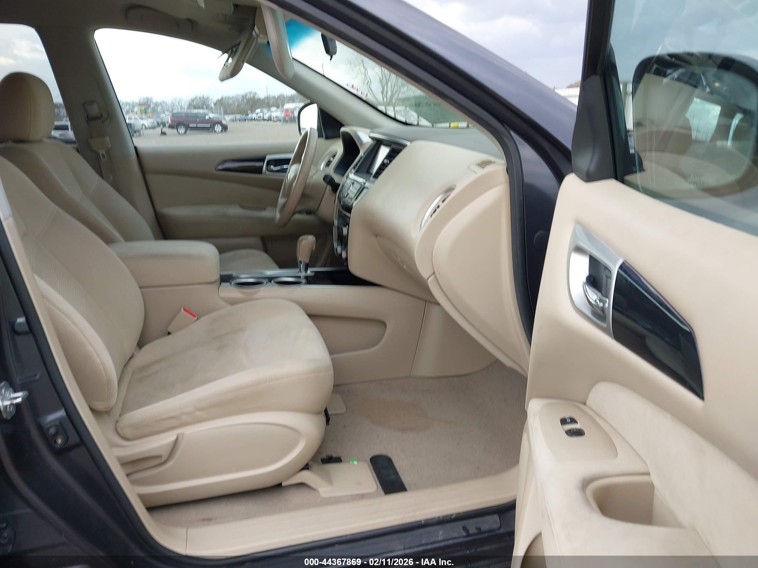 NISSAN PATHFINDER image 5