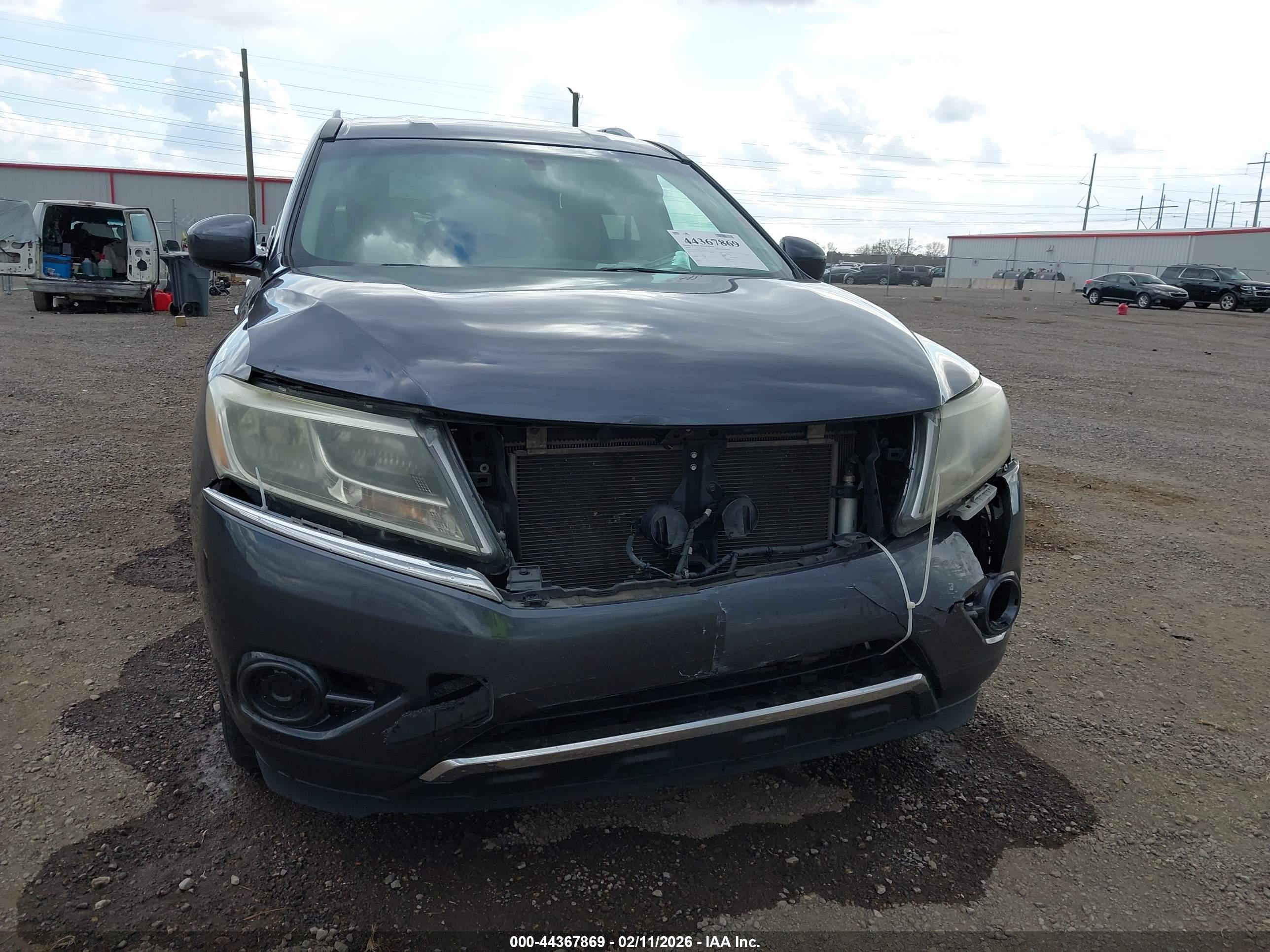 NISSAN PATHFINDER image 6