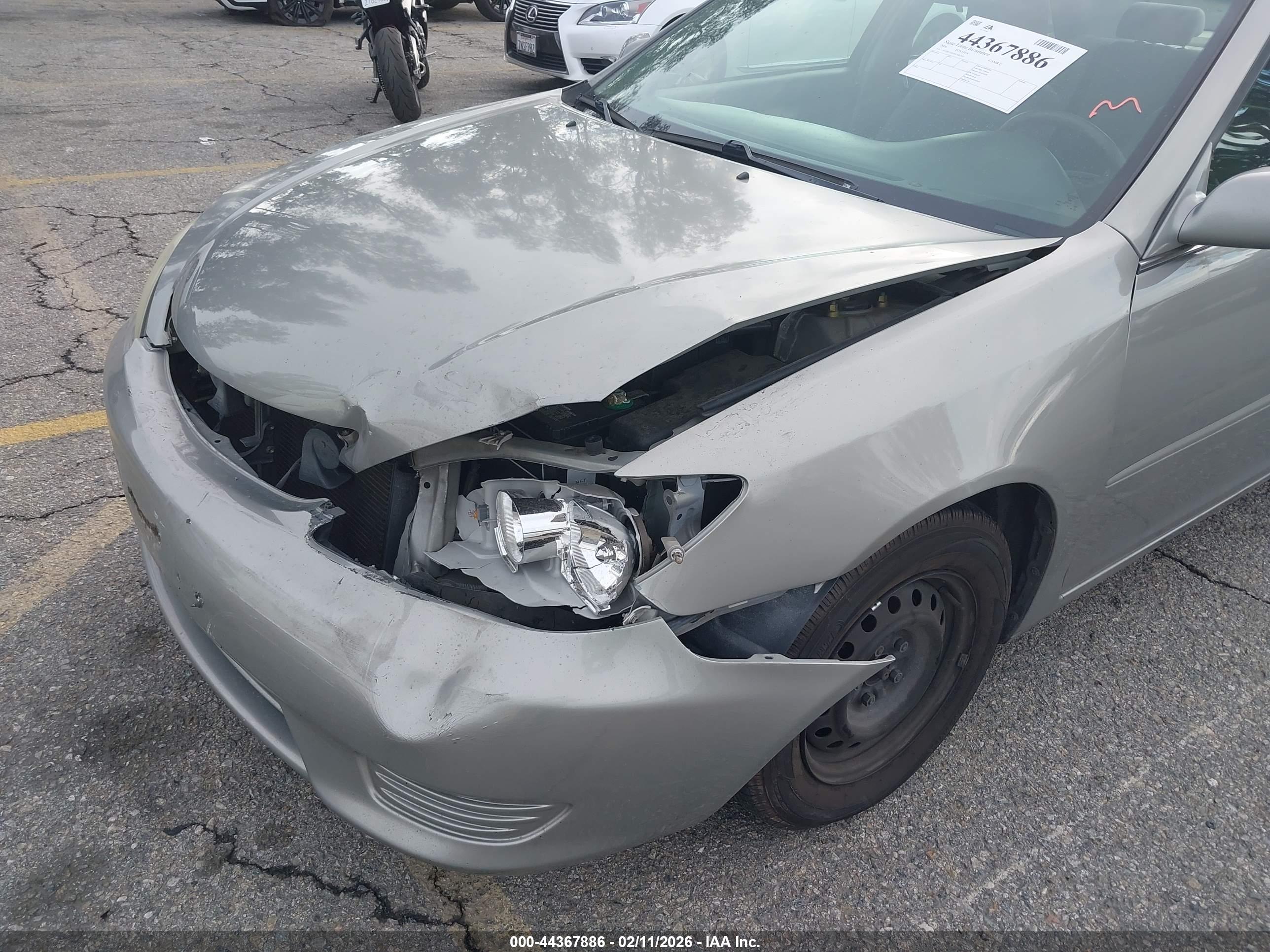 TOYOTA CAMRY image 6