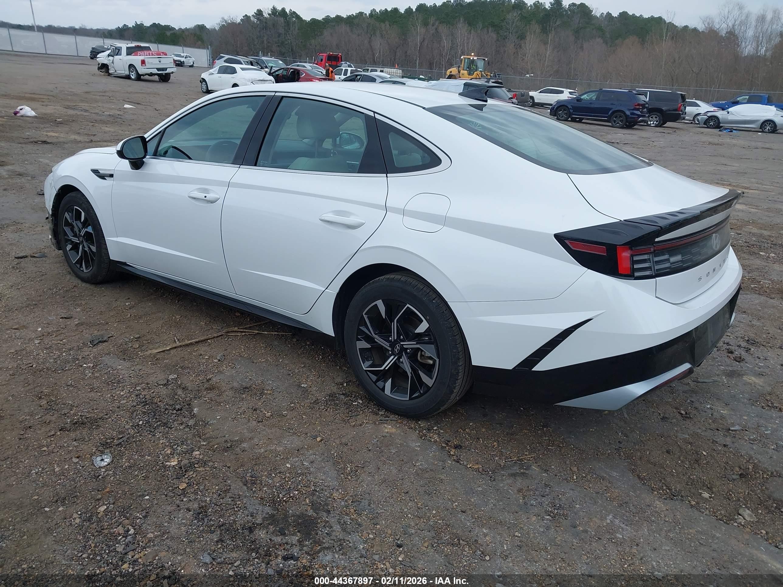 HYUNDAI SONATA image 3
