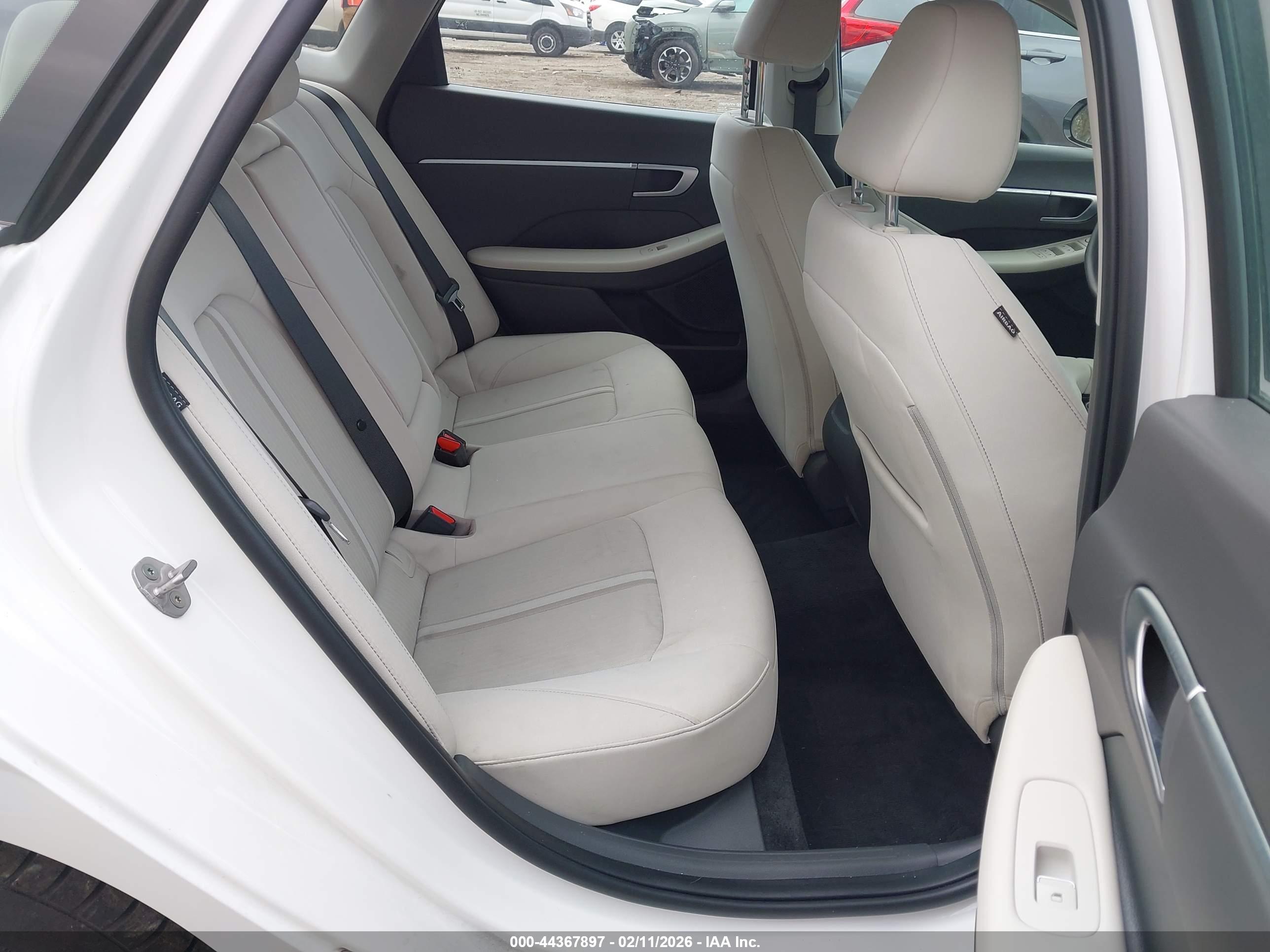 HYUNDAI SONATA image 8