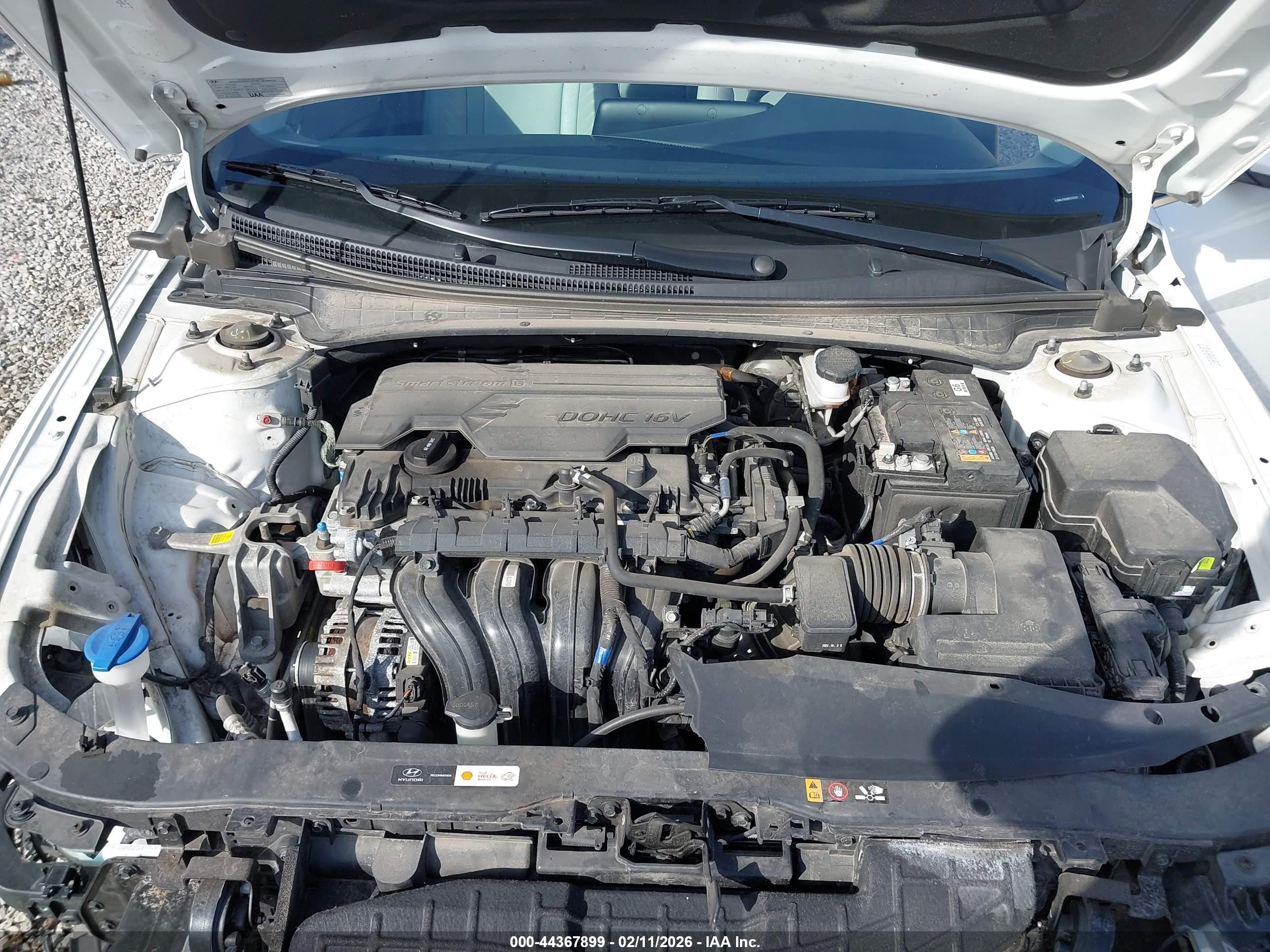 HYUNDAI ELANTRA image 10