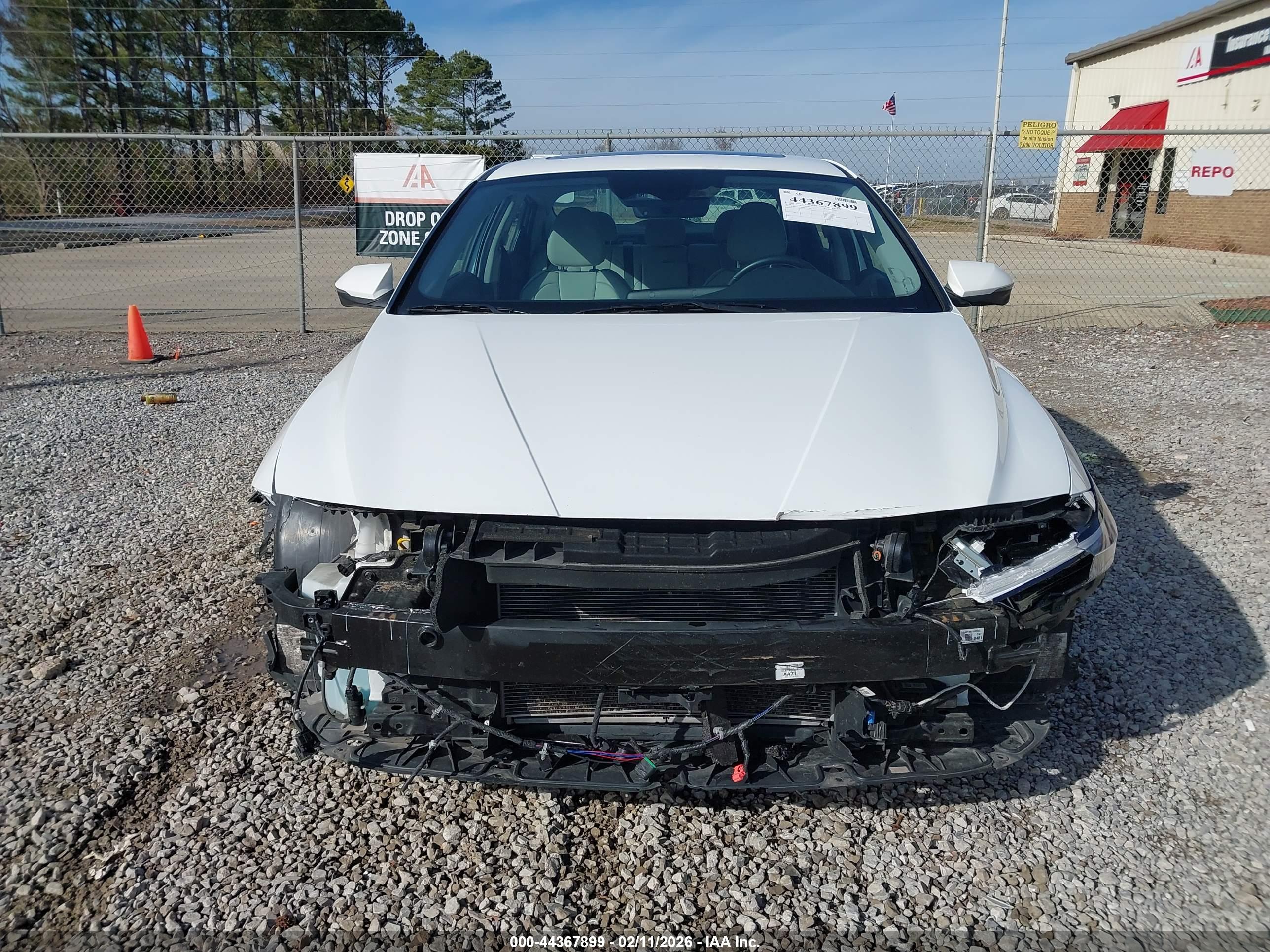 HYUNDAI ELANTRA image 6