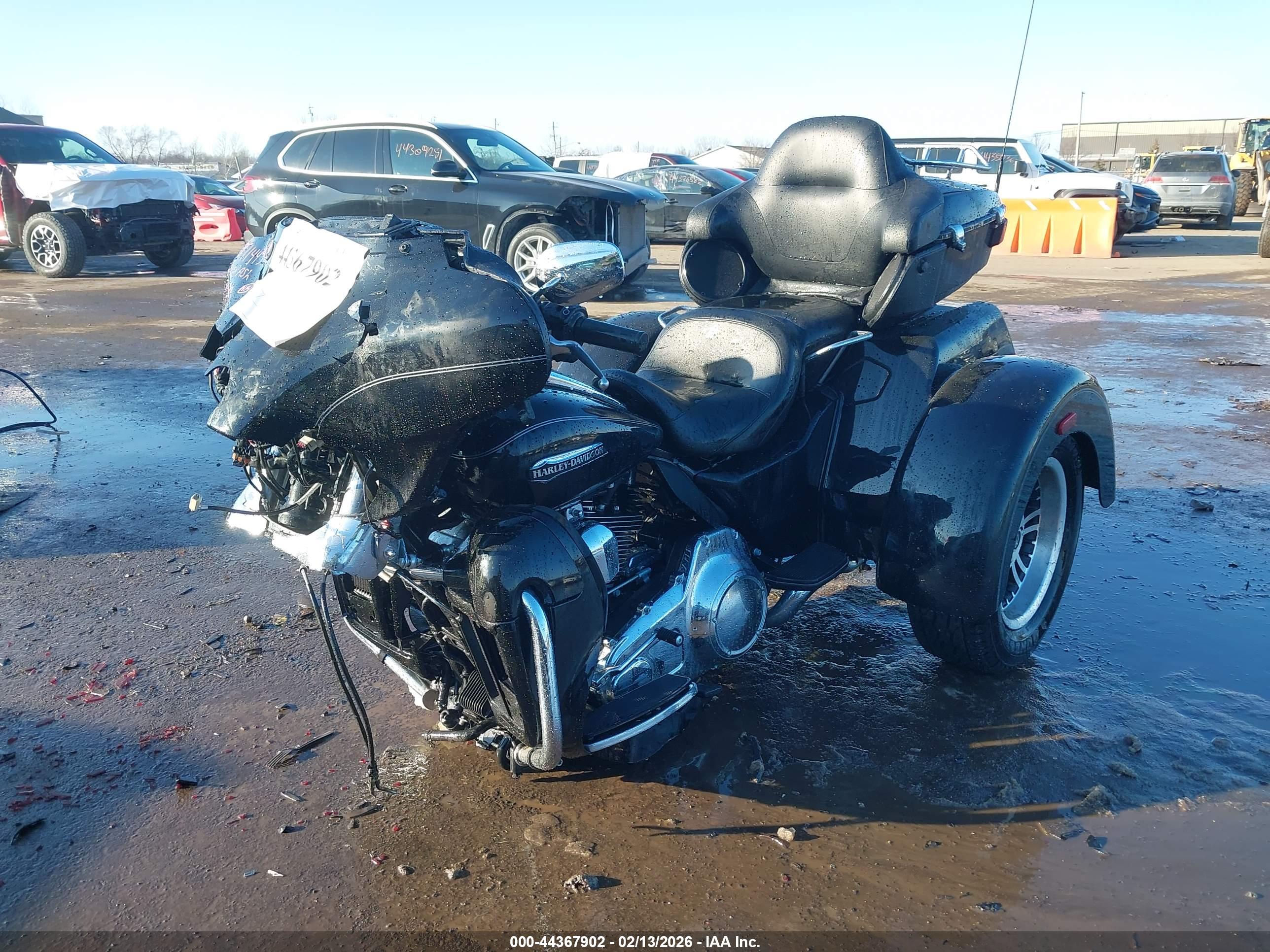 HARLEY-DAVIDSON FLHTCUTG image 2