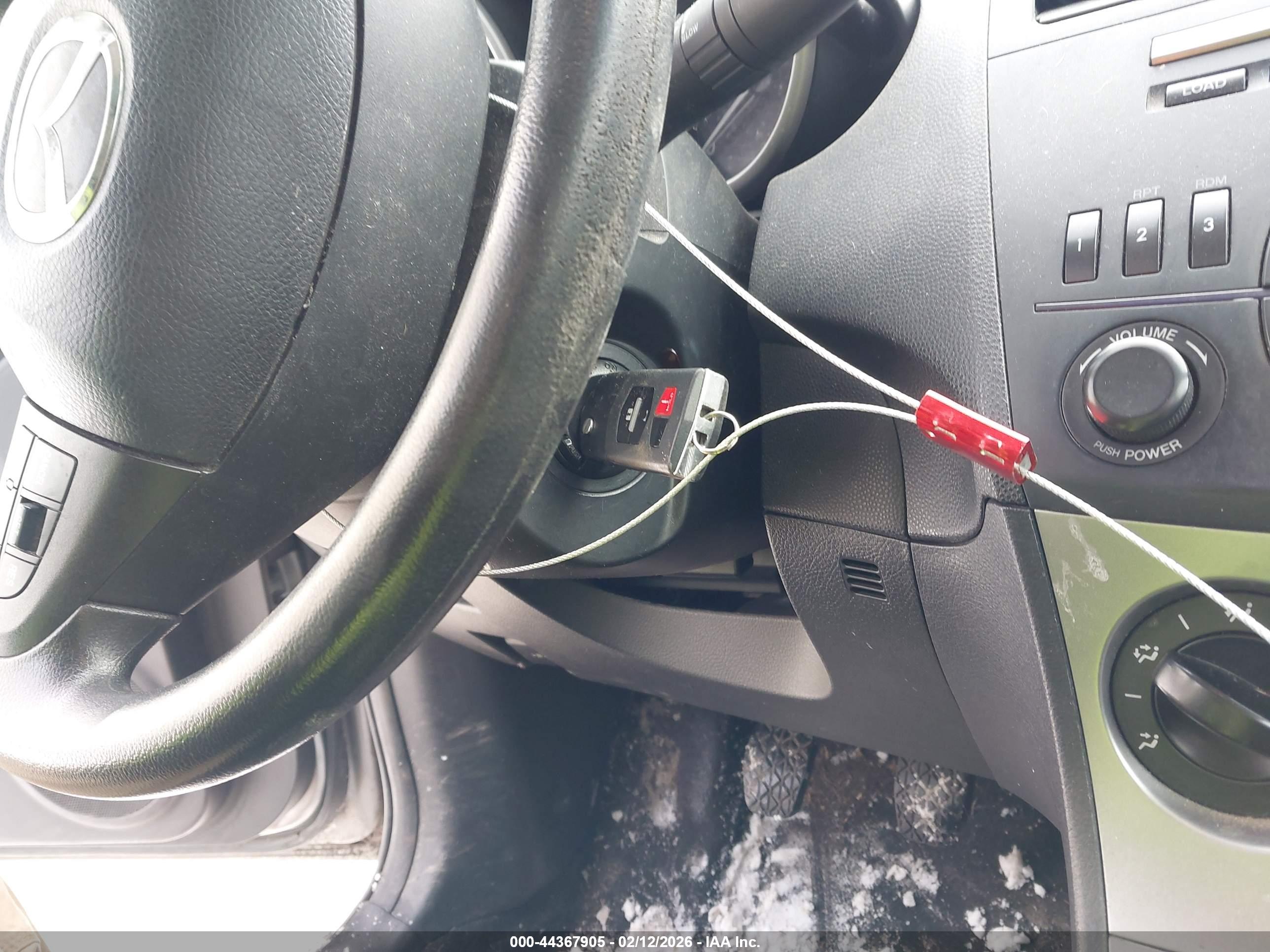 MAZDA MAZDA3 image 11
