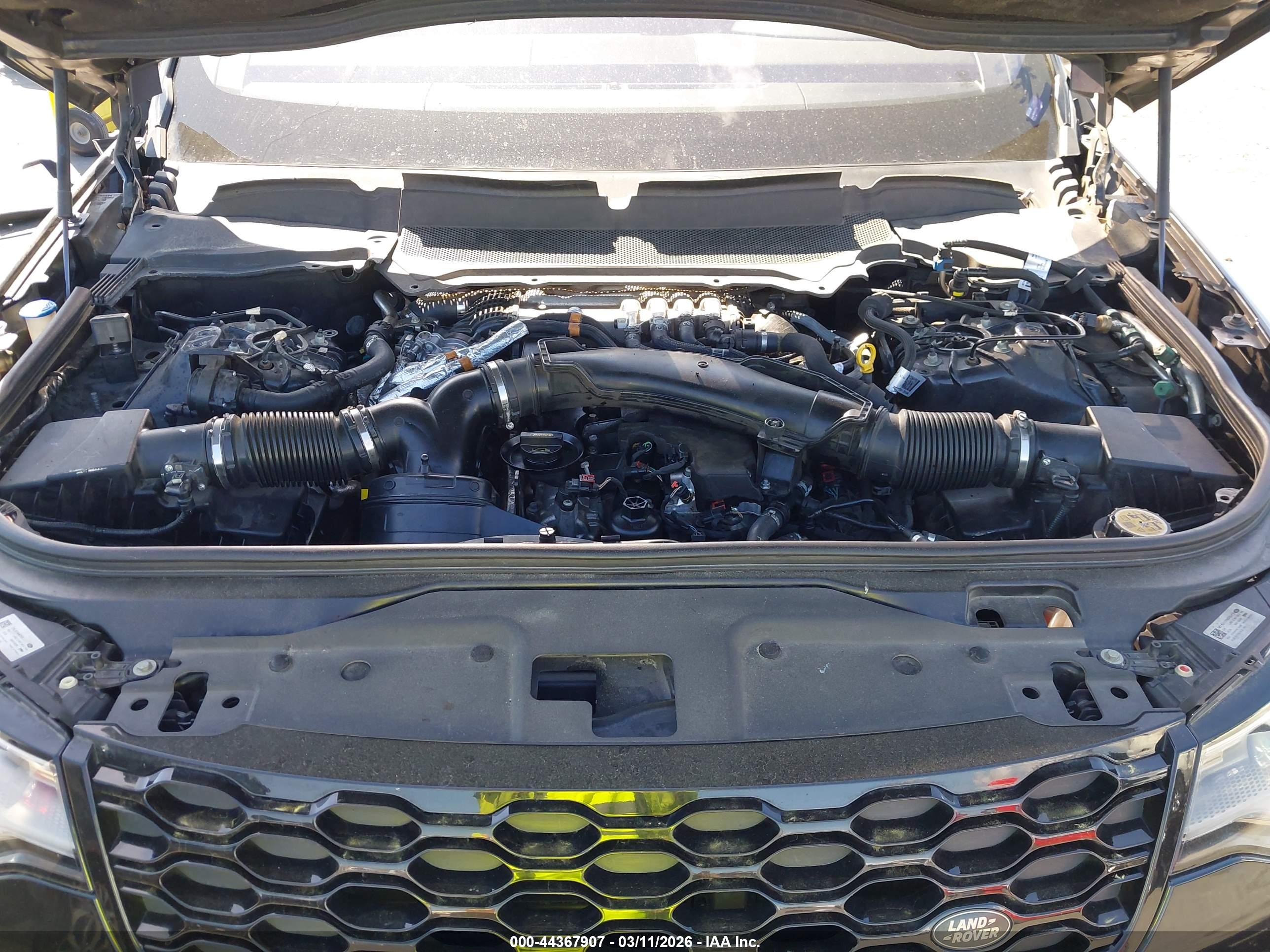 LAND ROVER image 10