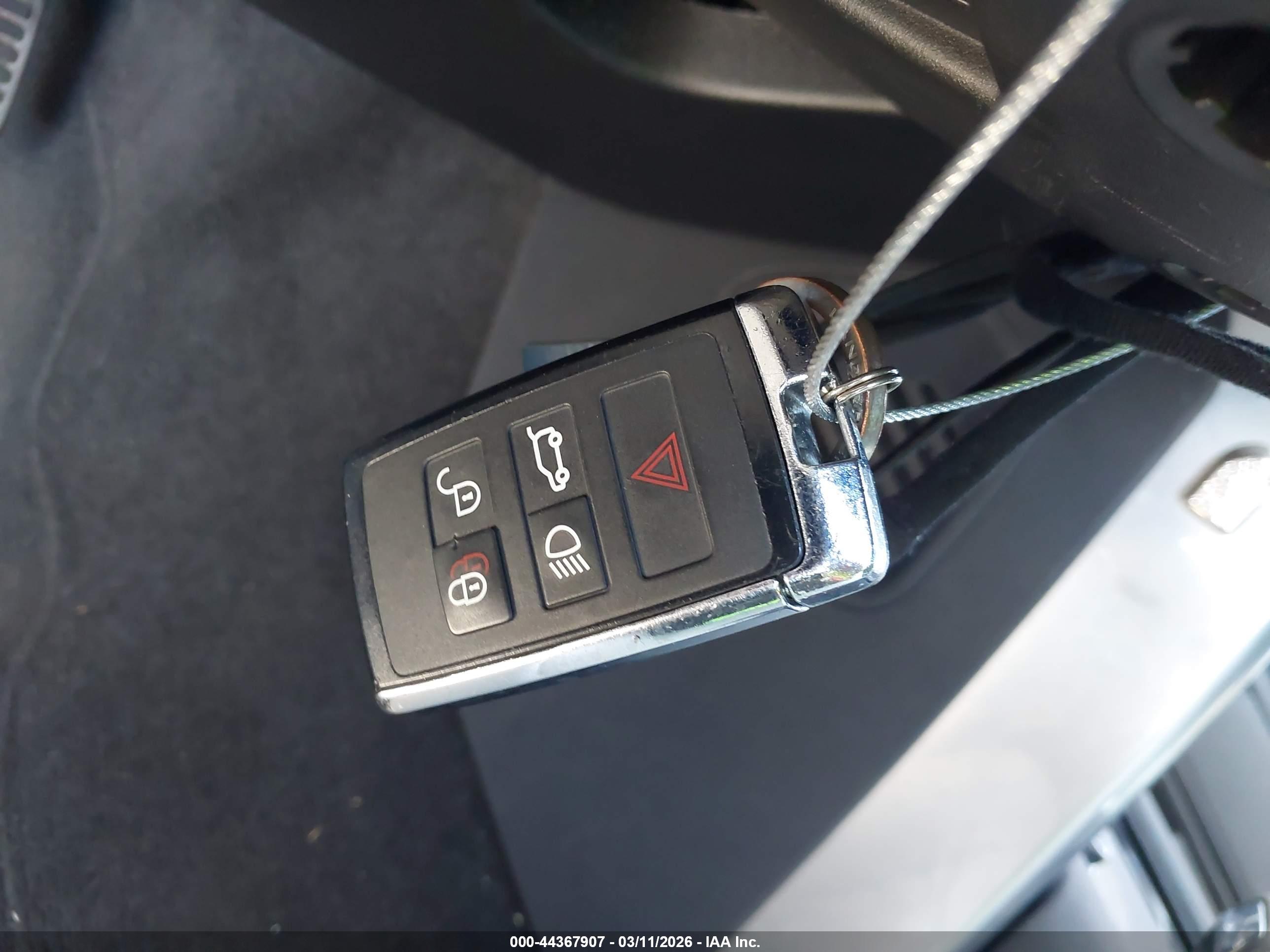 LAND ROVER image 11
