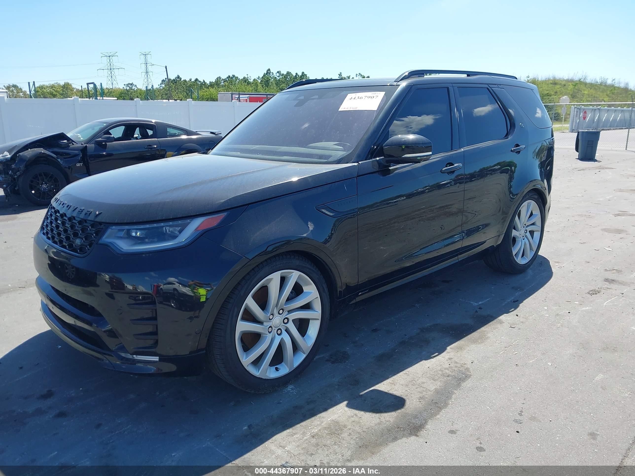 LAND ROVER image 2