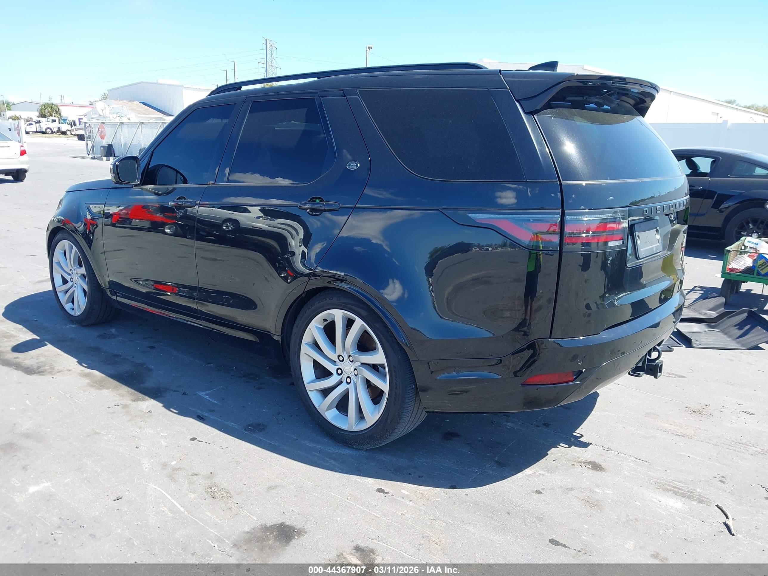 LAND ROVER image 3