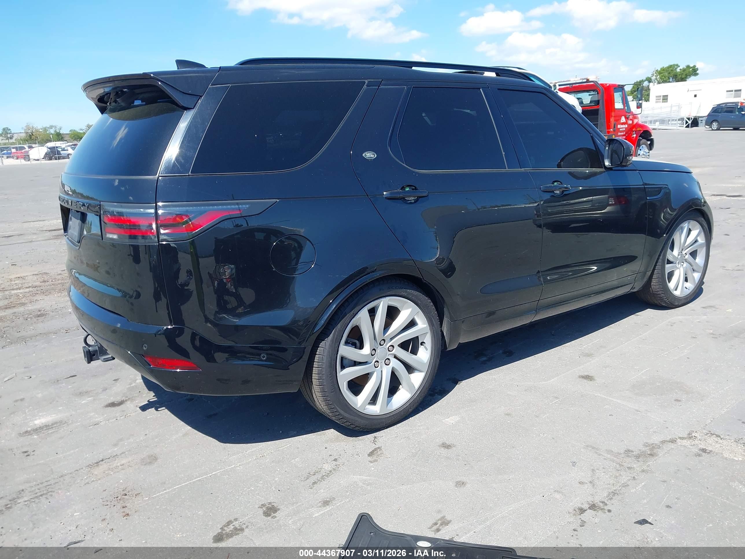 LAND ROVER image 4