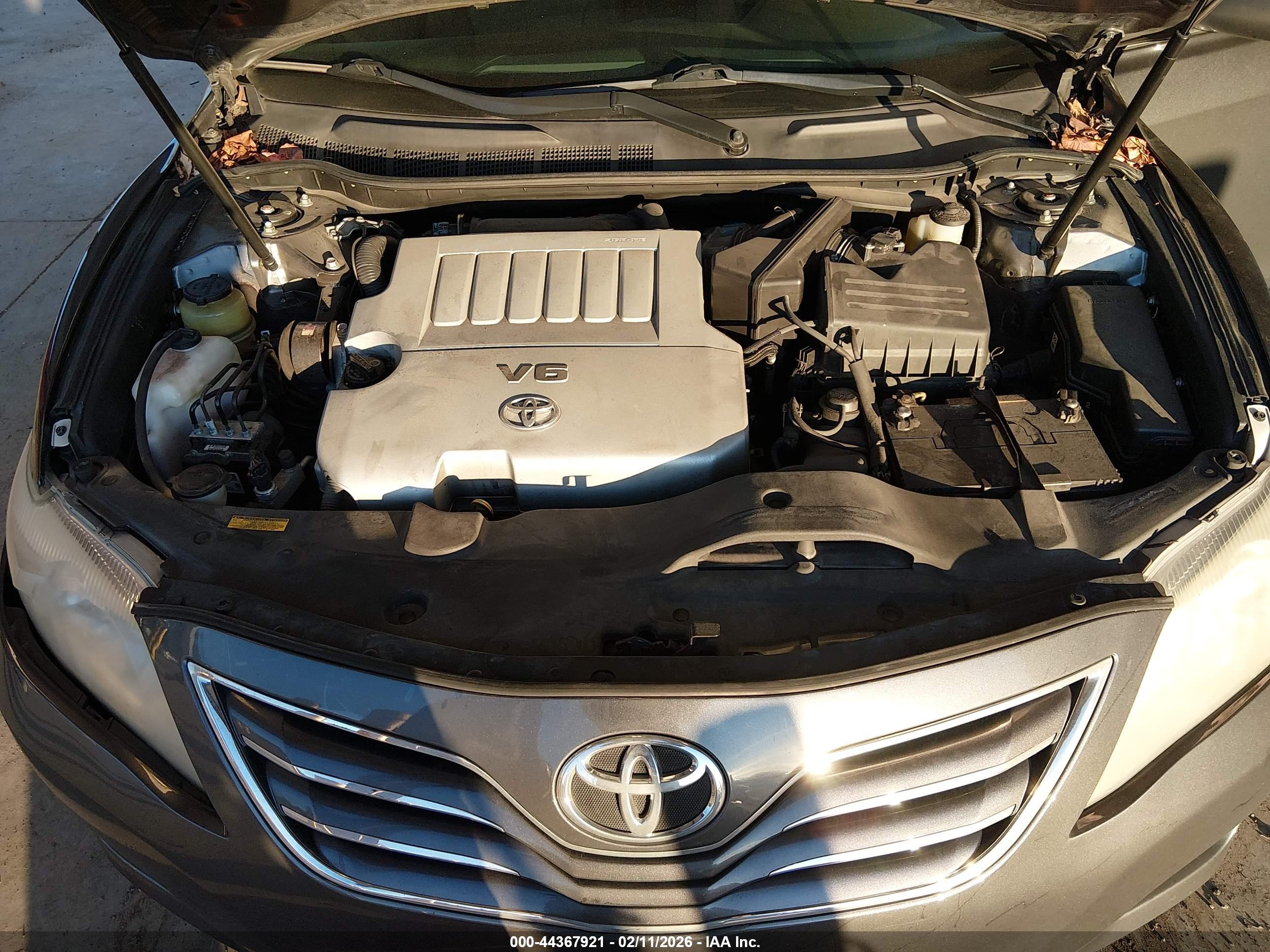TOYOTA CAMRY image 10