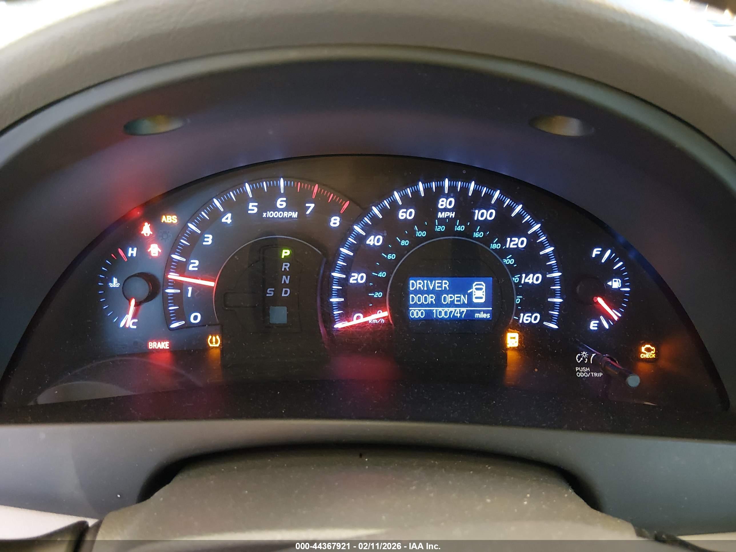 TOYOTA CAMRY image 7