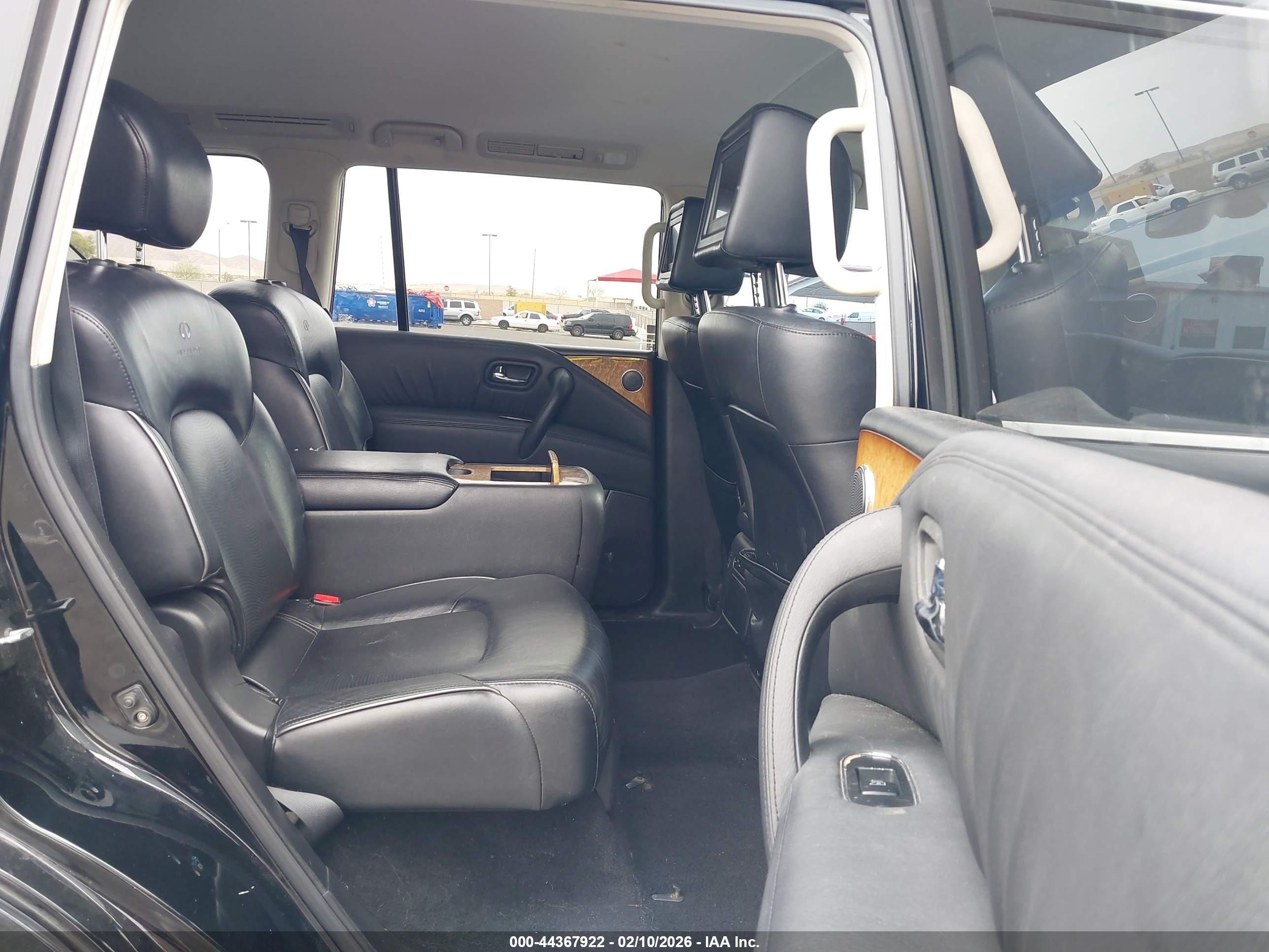INFINITI QX56 image 8