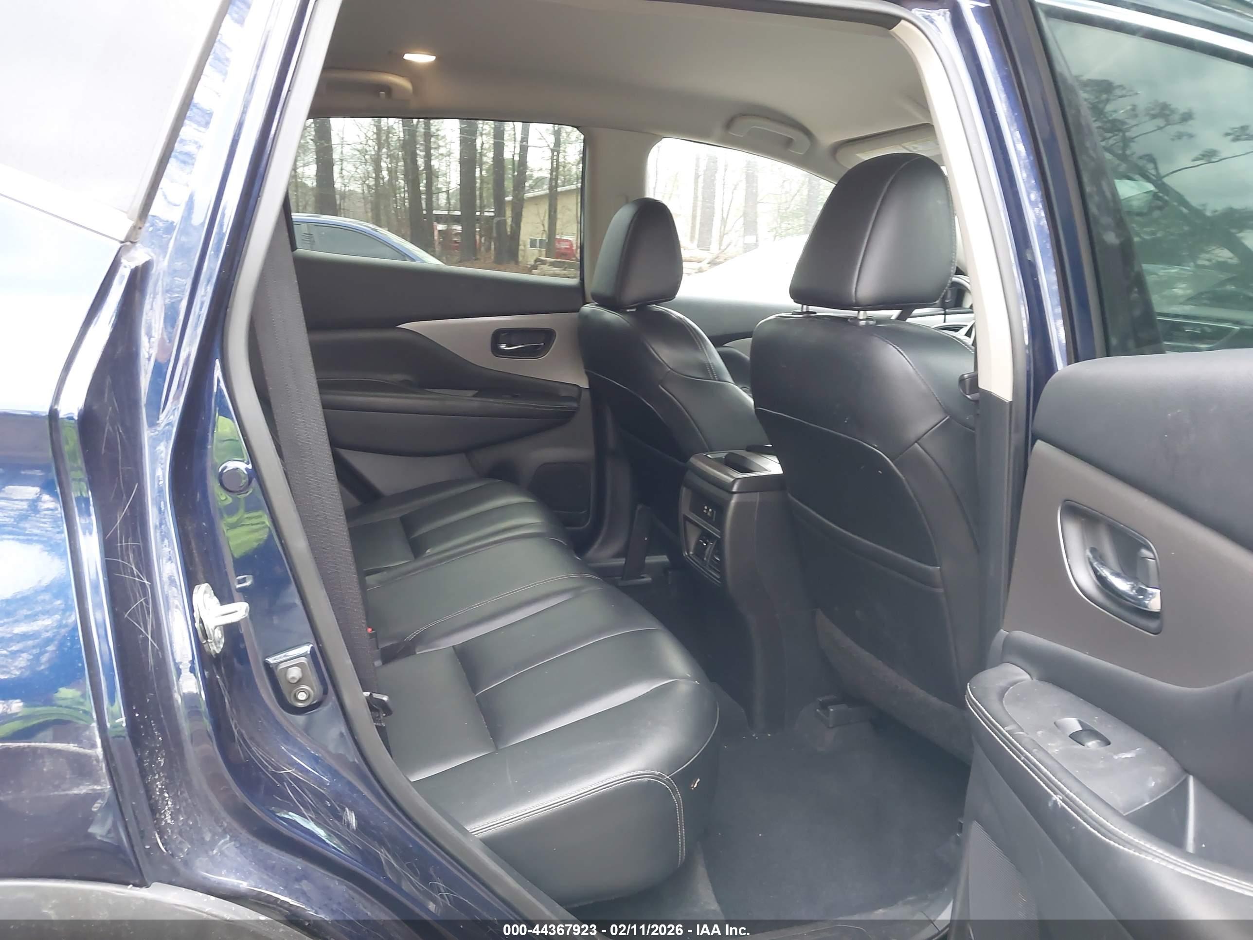 NISSAN MURANO image 8