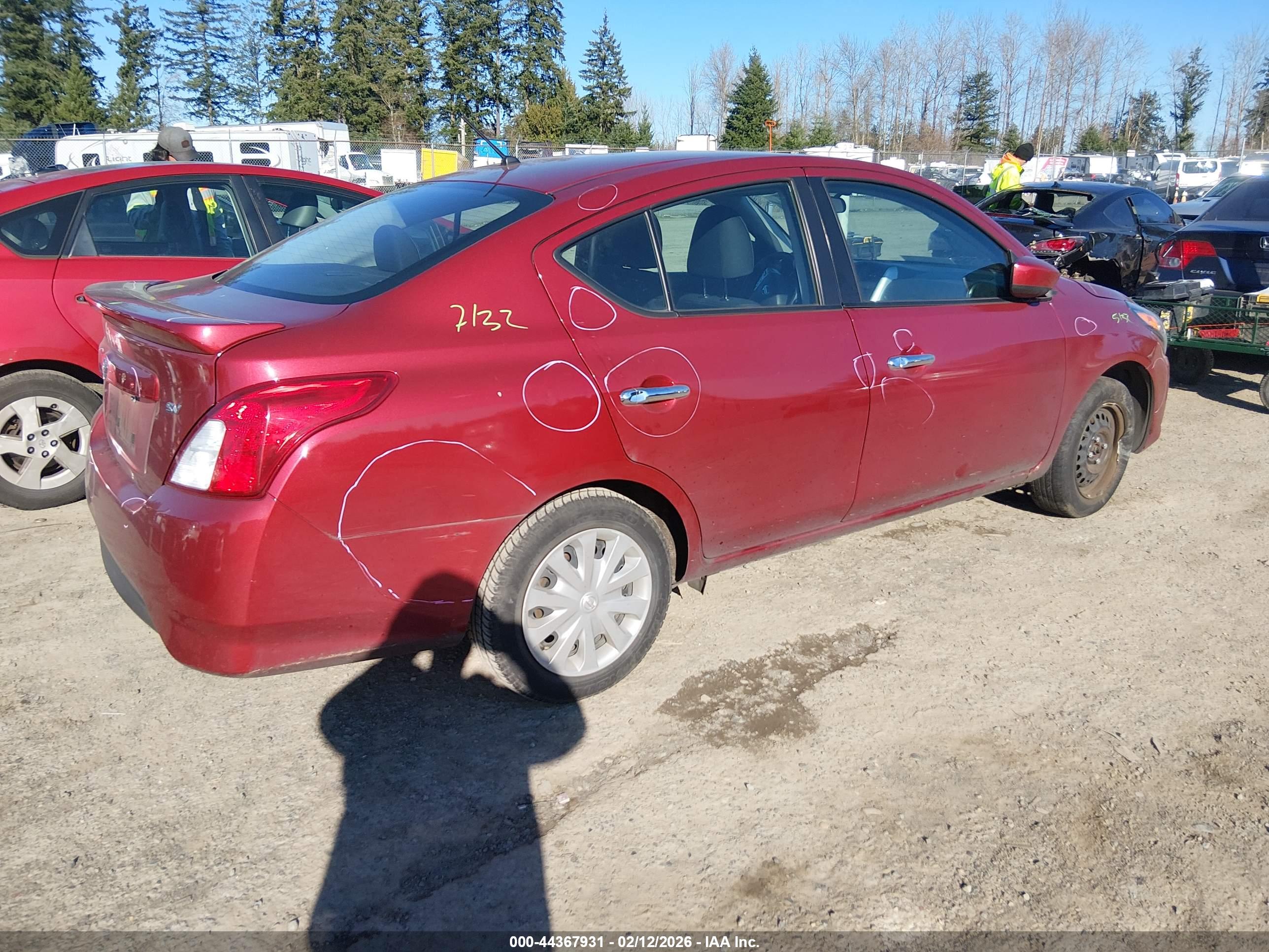 NISSAN VERSA image 4