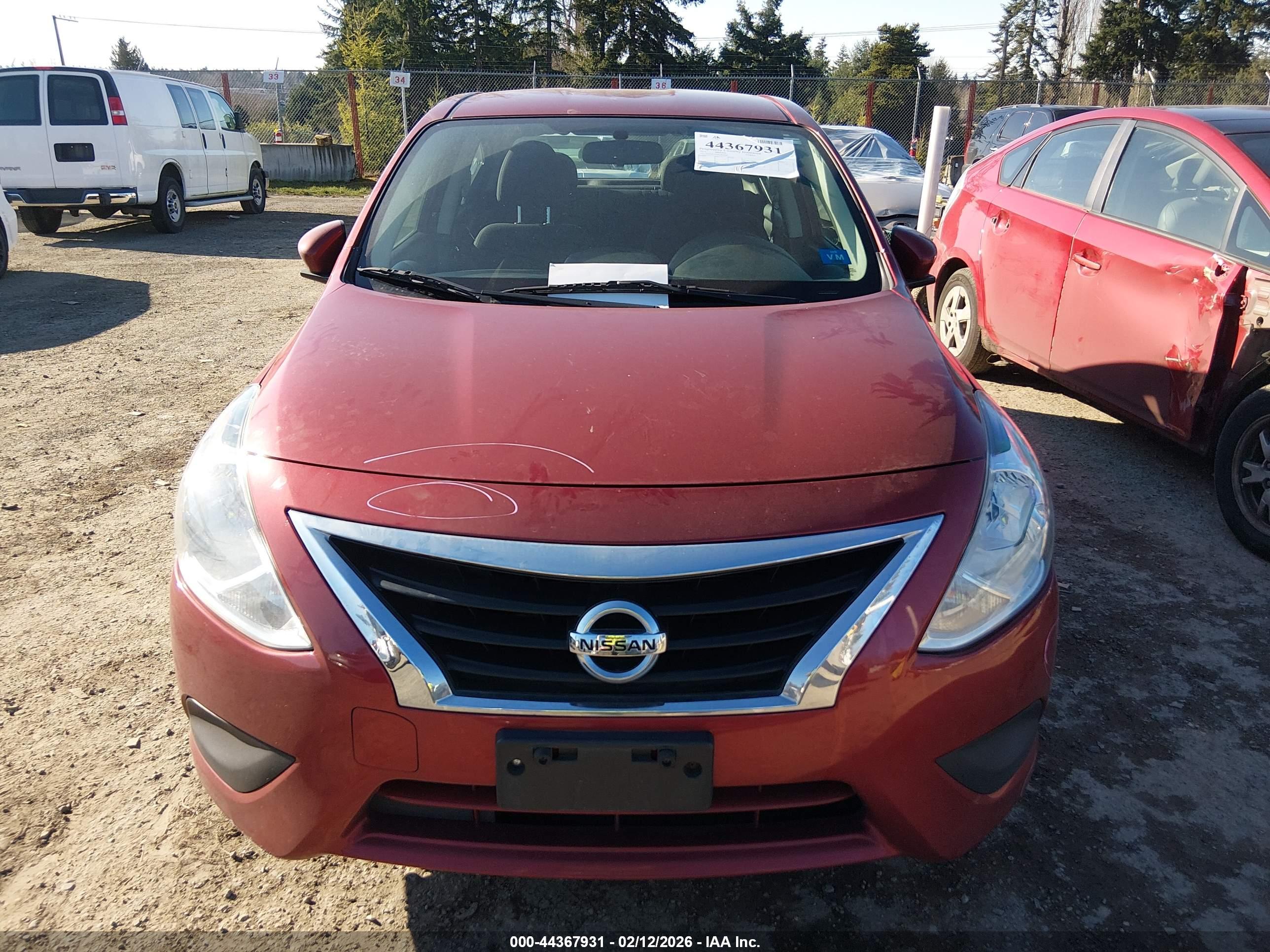NISSAN VERSA image 6