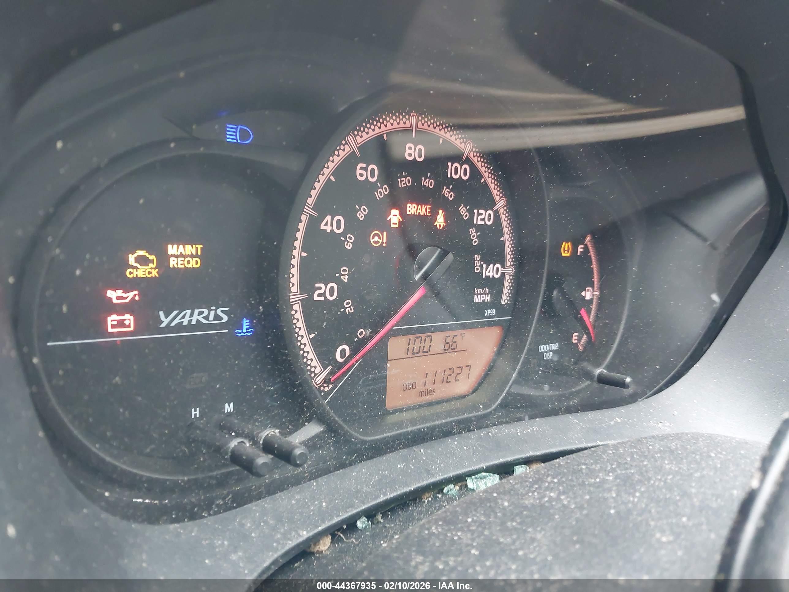 TOYOTA YARIS image 10
