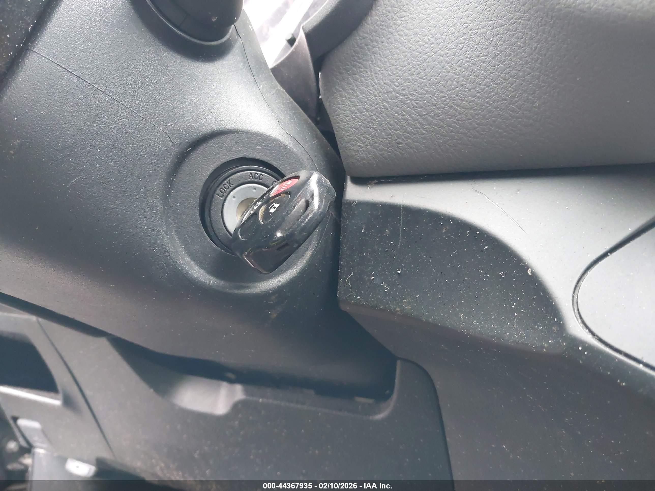 TOYOTA YARIS image 11