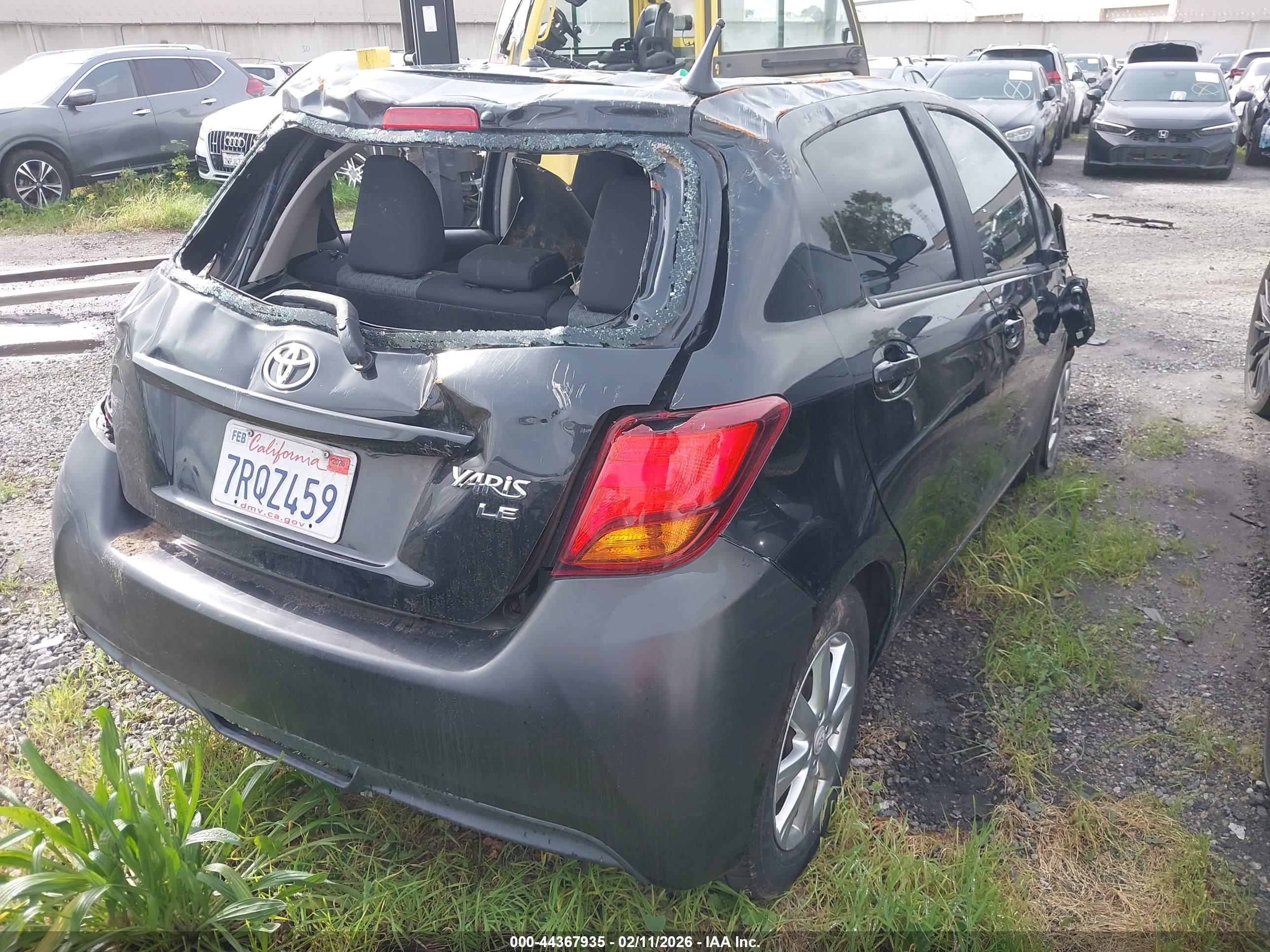 TOYOTA YARIS image 4