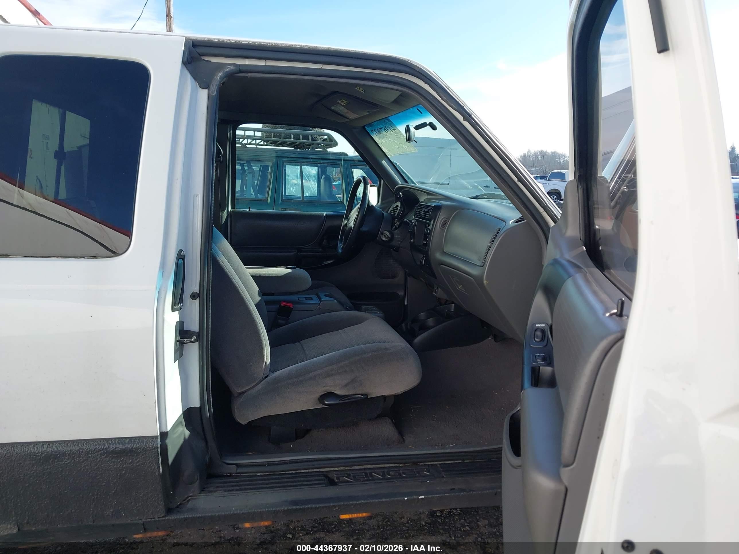FORD RANGER image 5