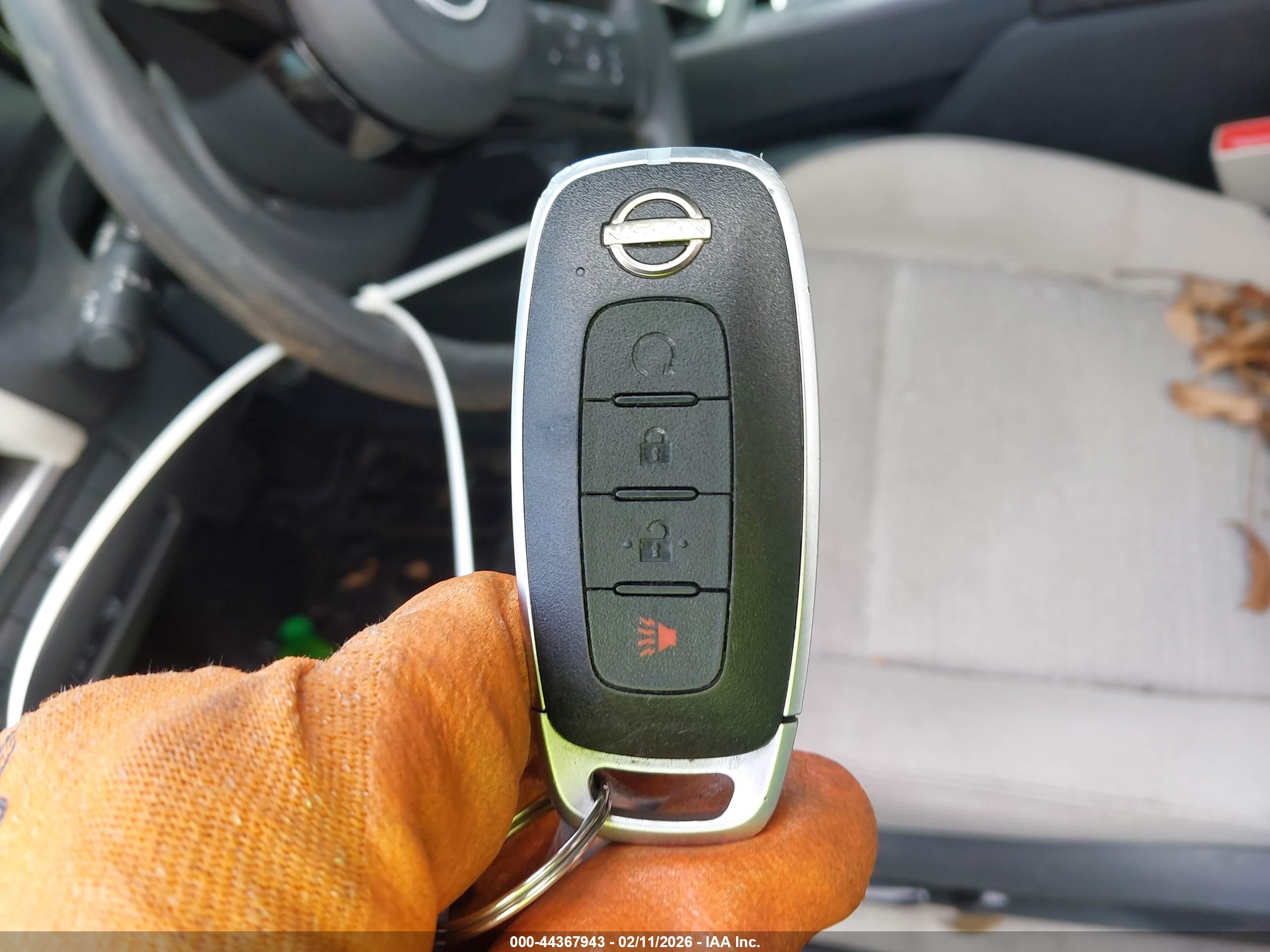 NISSAN ROGUE image 11
