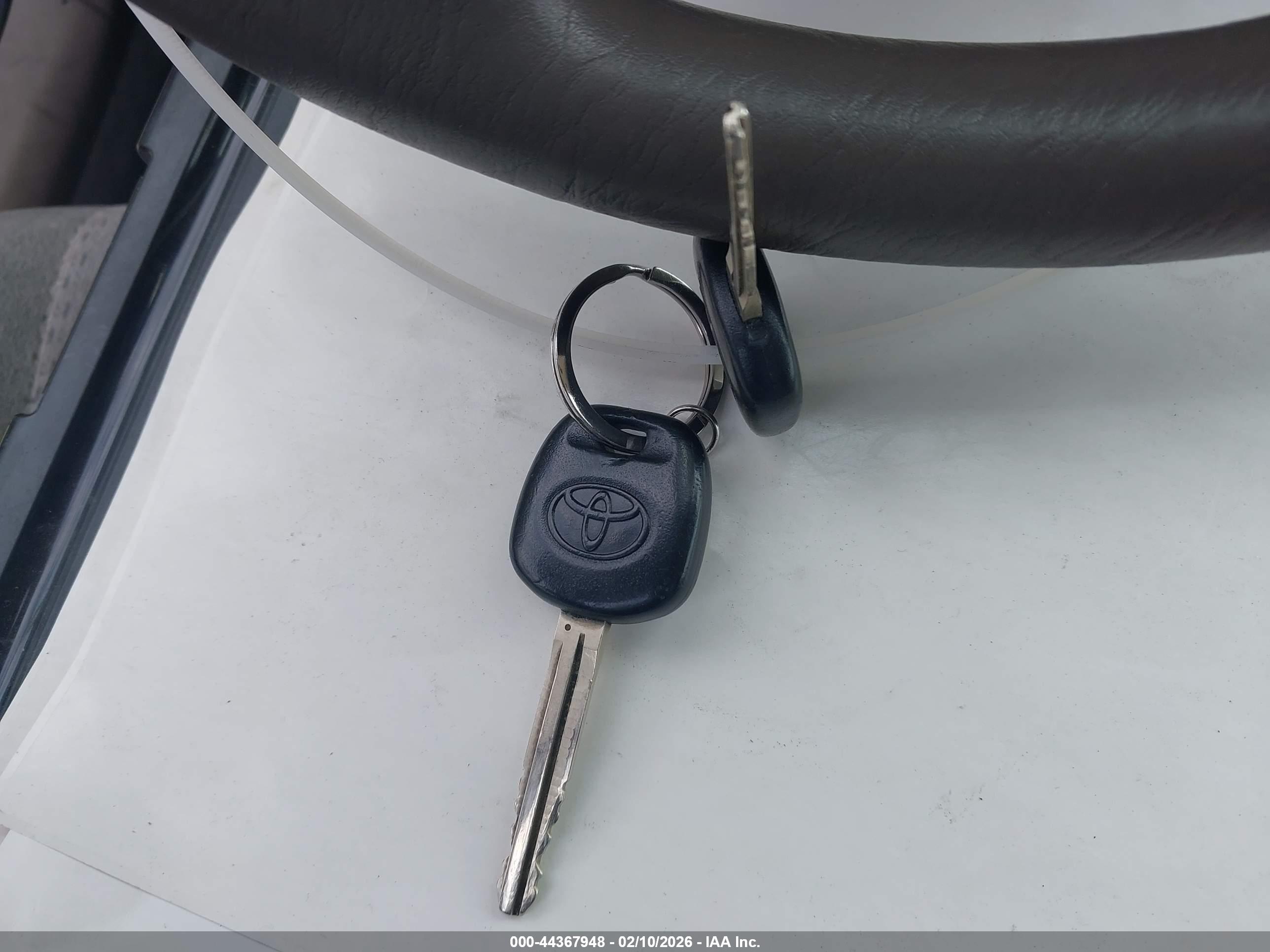 TOYOTA COROLLA image 11