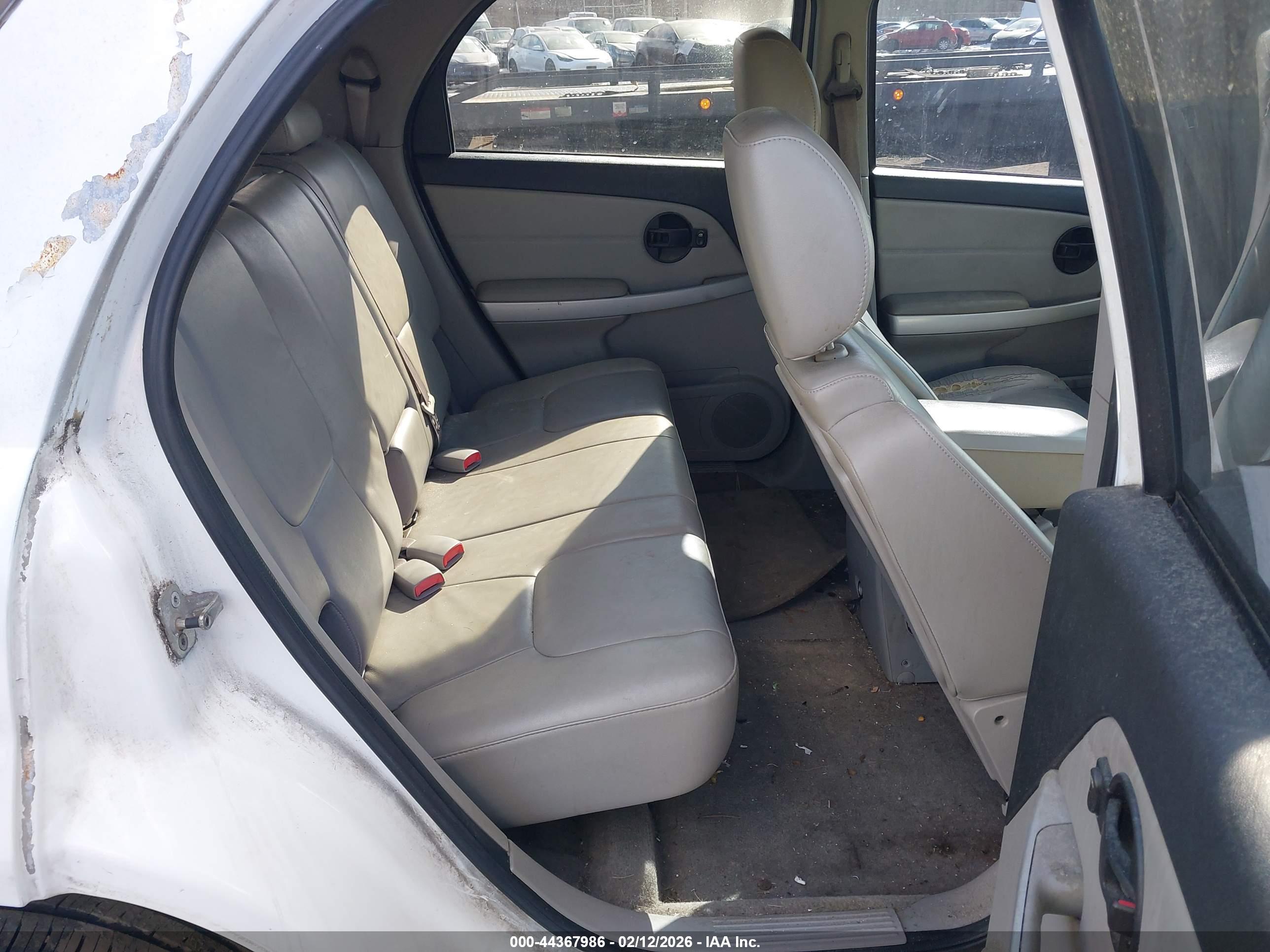 CHEVROLET EQUINOX image 8