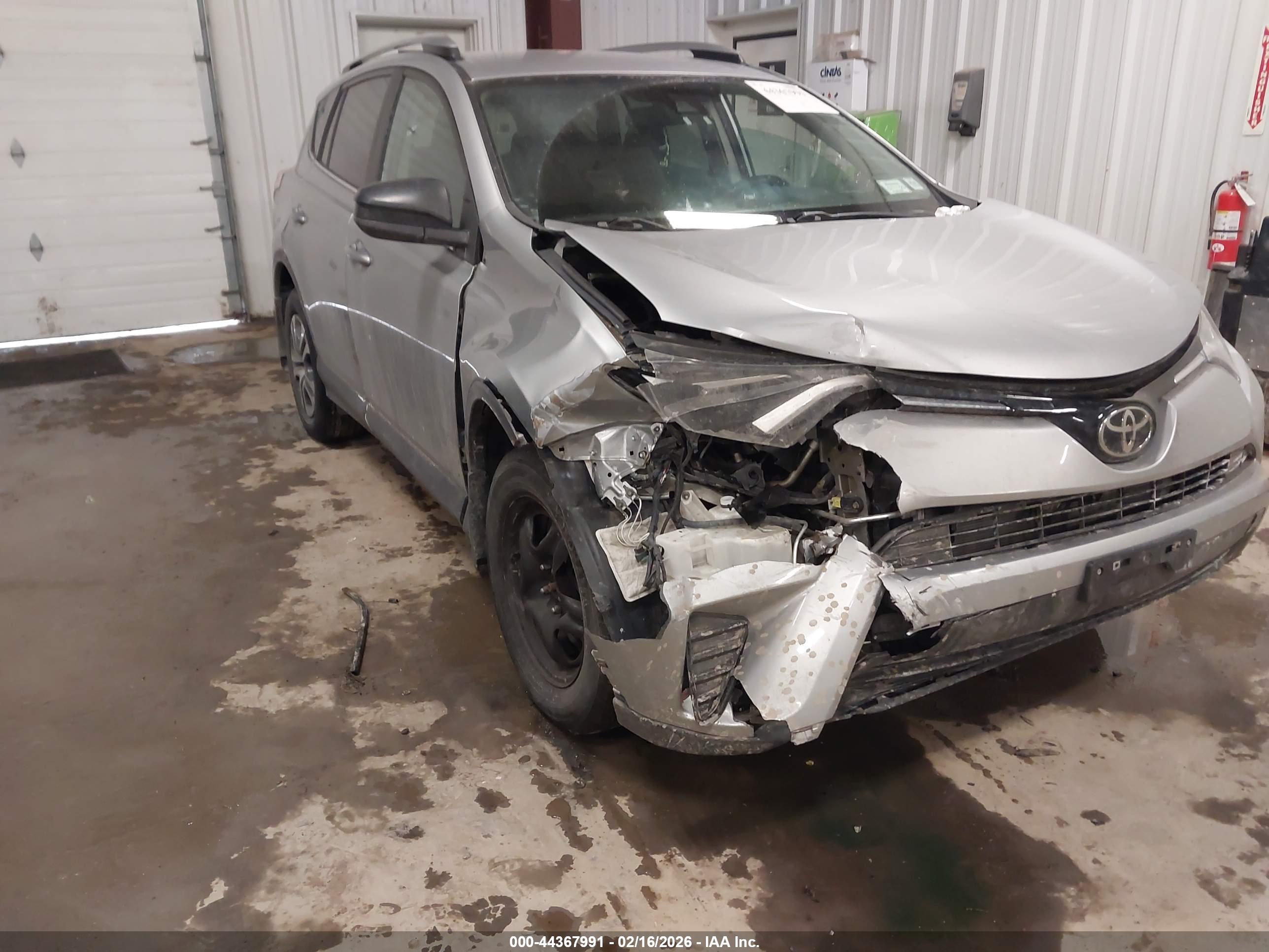 TOYOTA RAV4 image 6