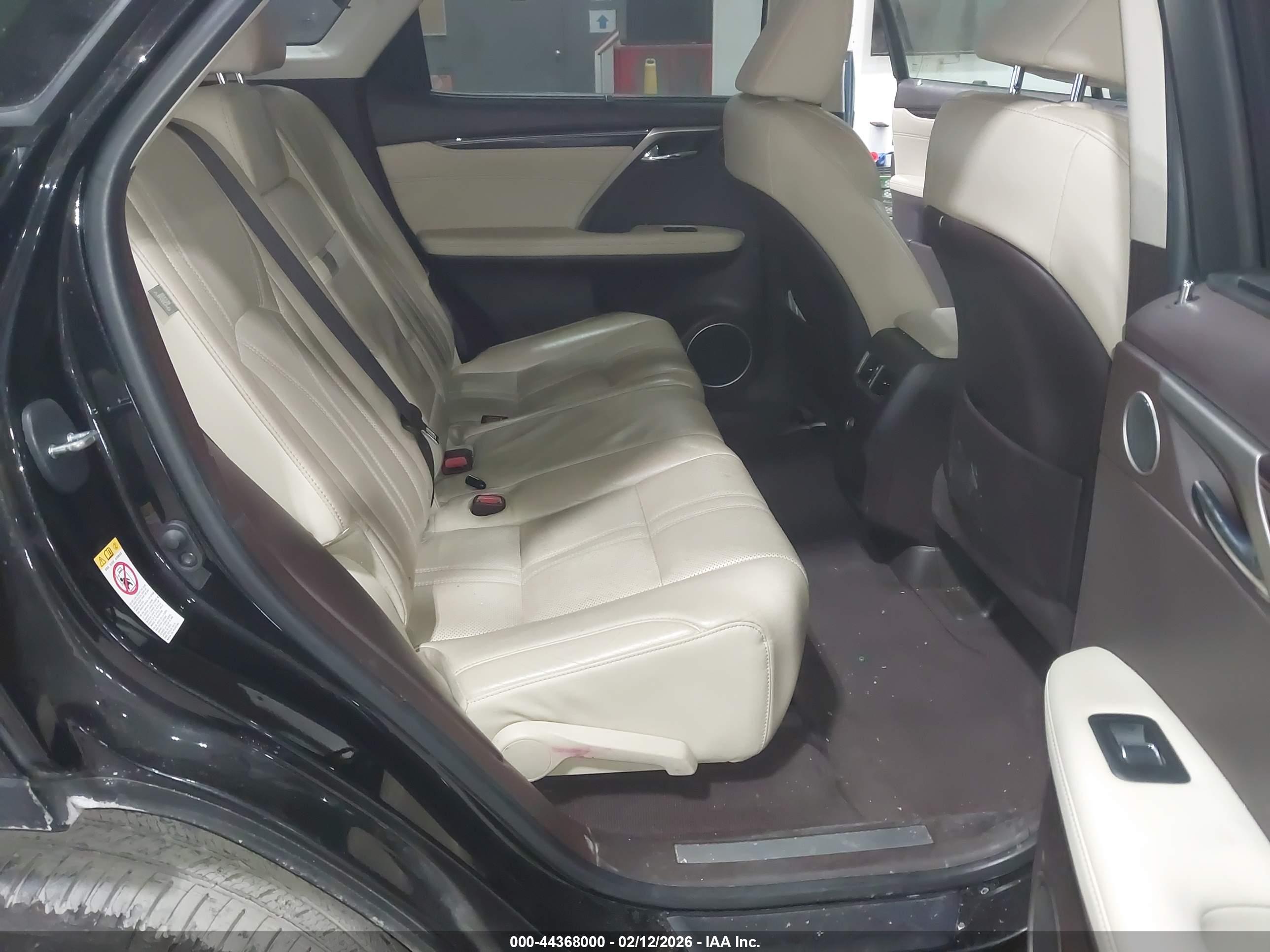 LEXUS RX image 8