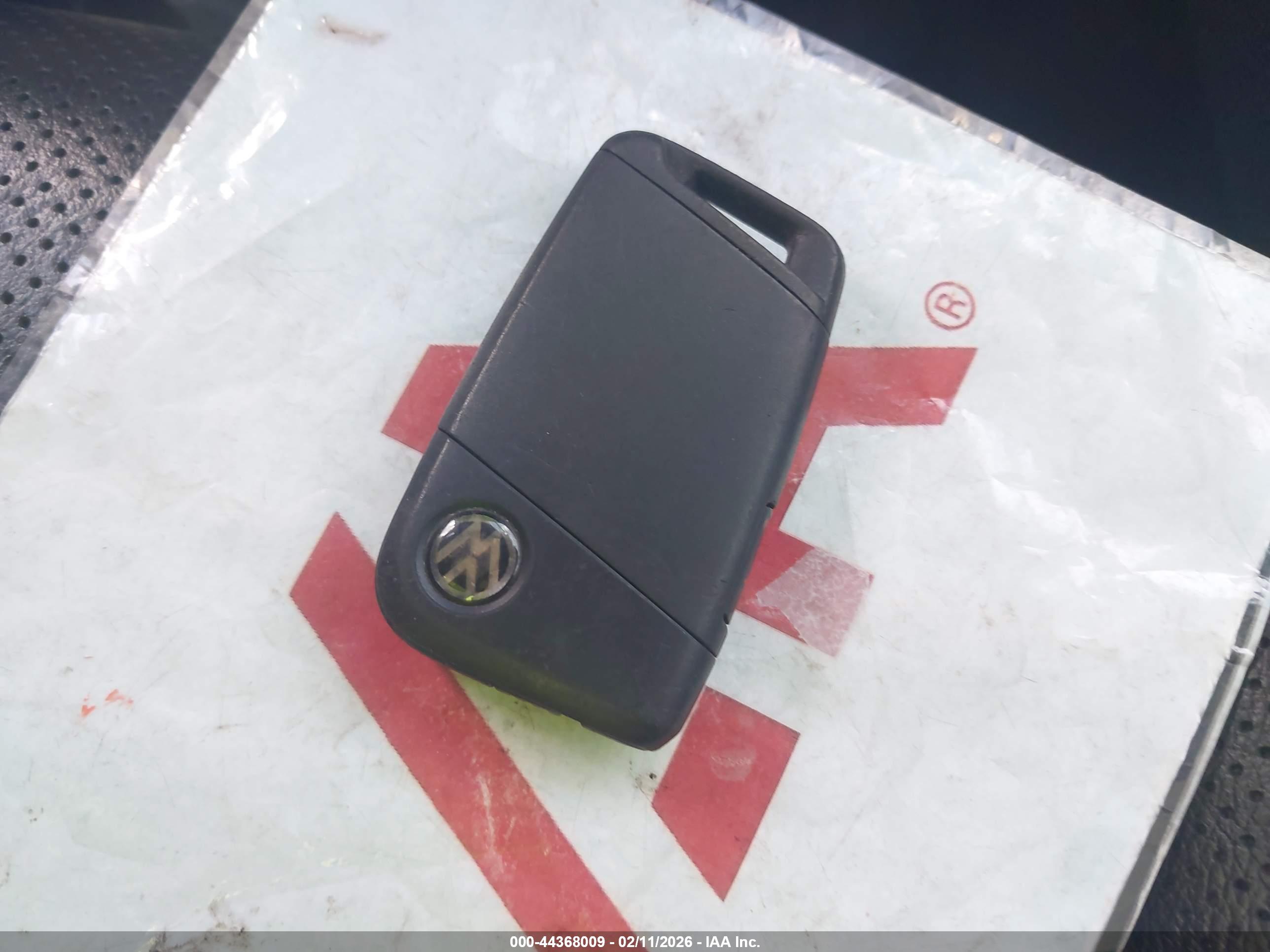 VOLKSWAGEN JETTA image 11