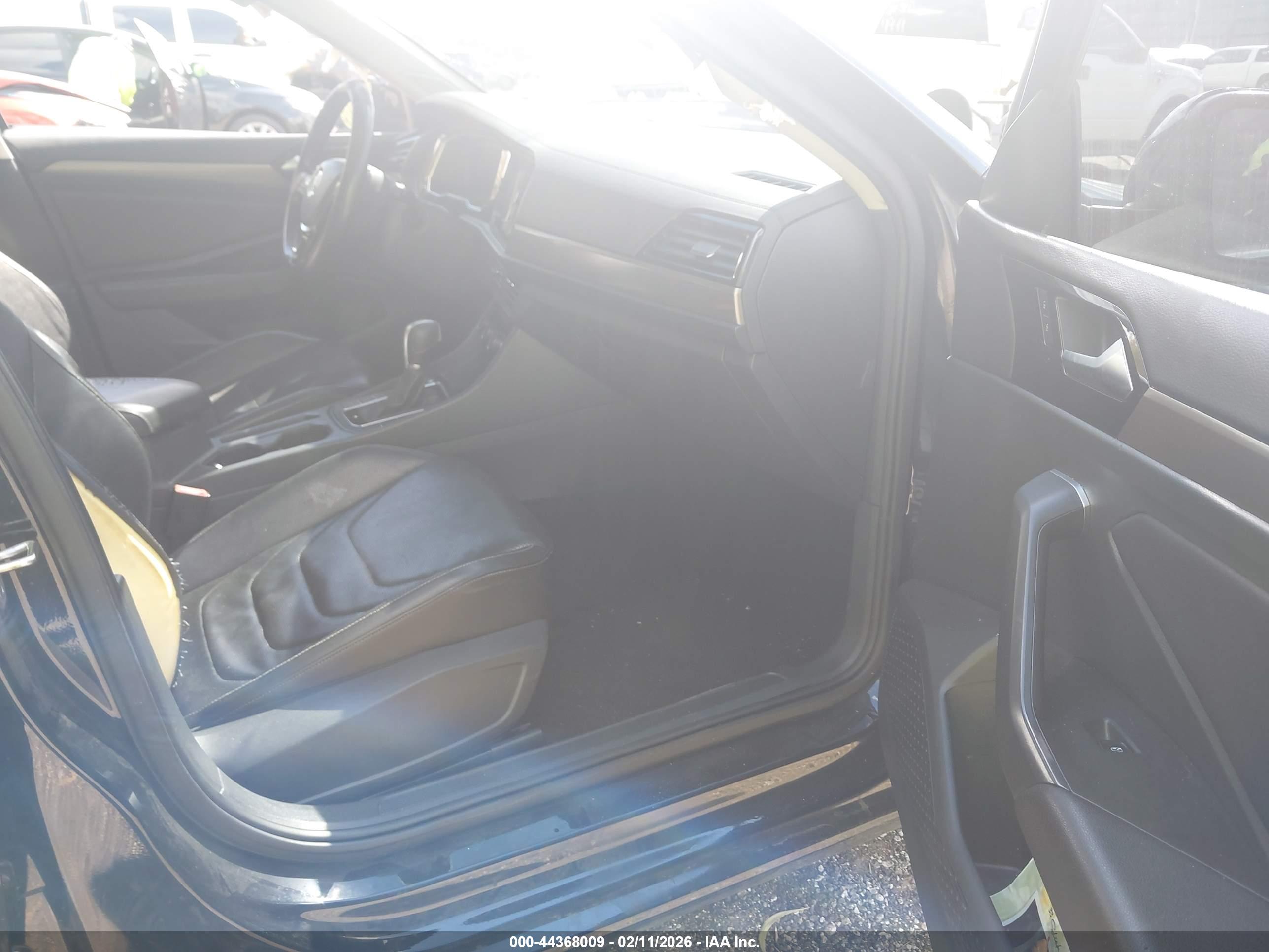 VOLKSWAGEN JETTA image 5