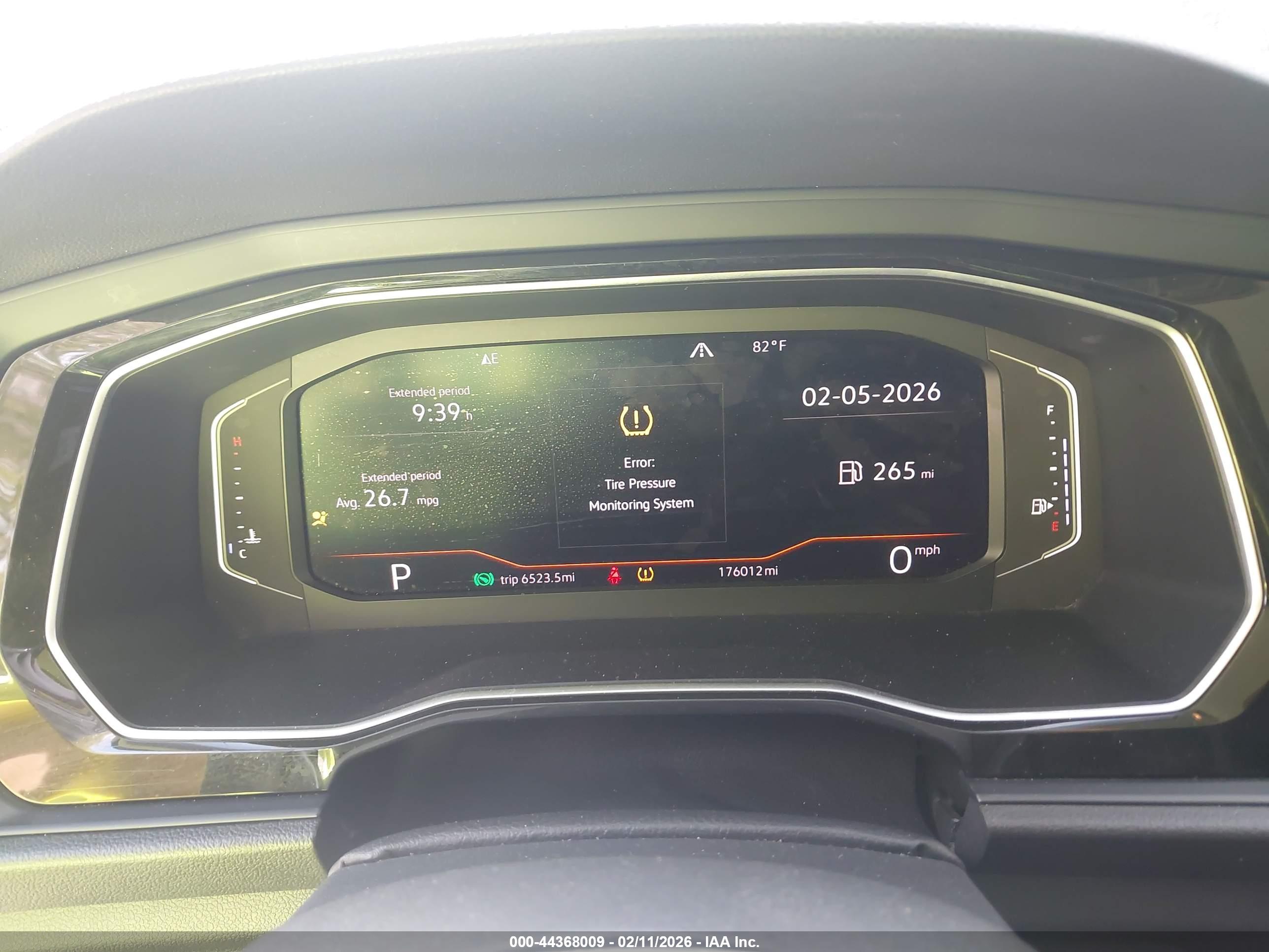 VOLKSWAGEN JETTA image 7