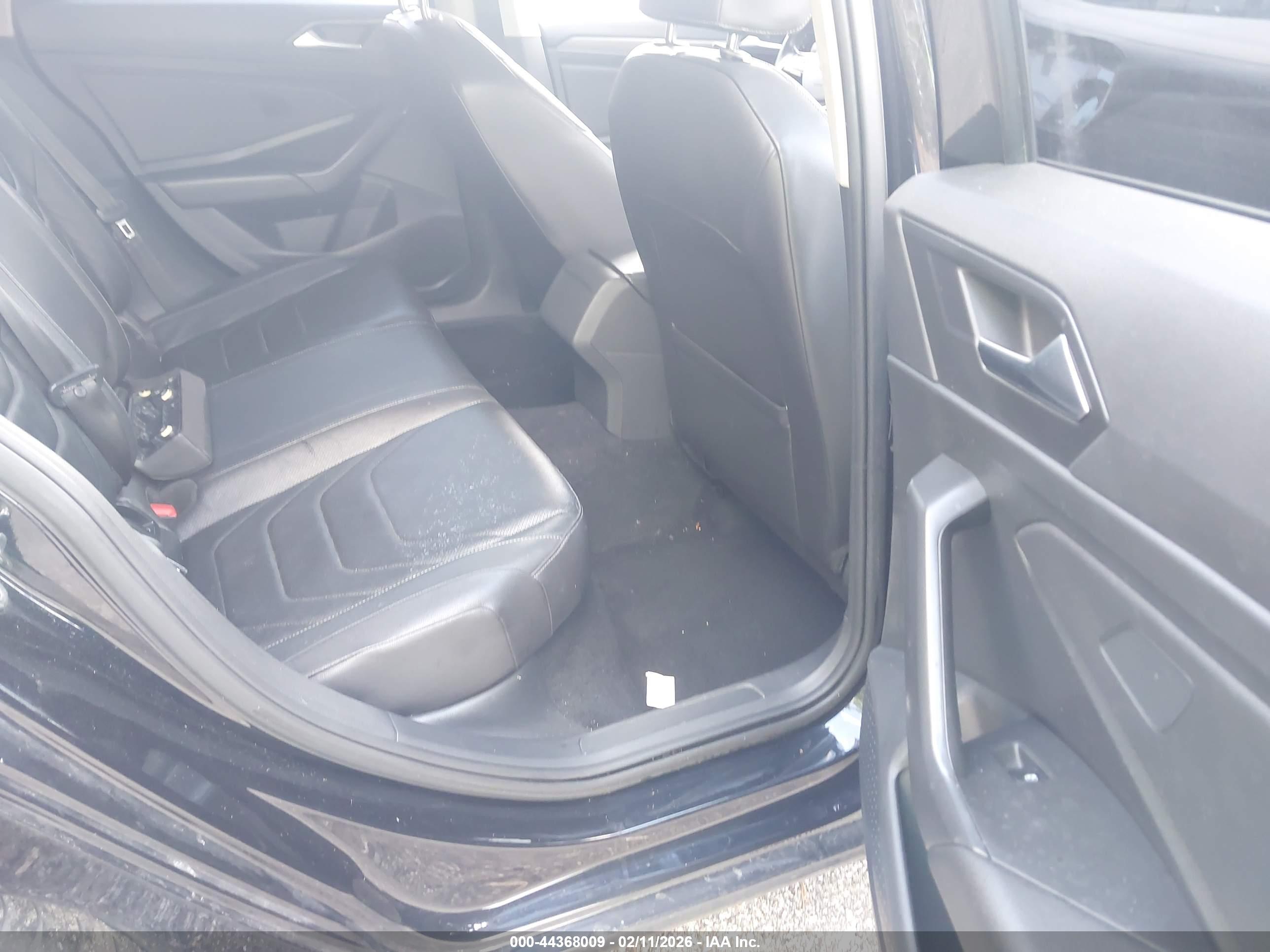 VOLKSWAGEN JETTA image 8