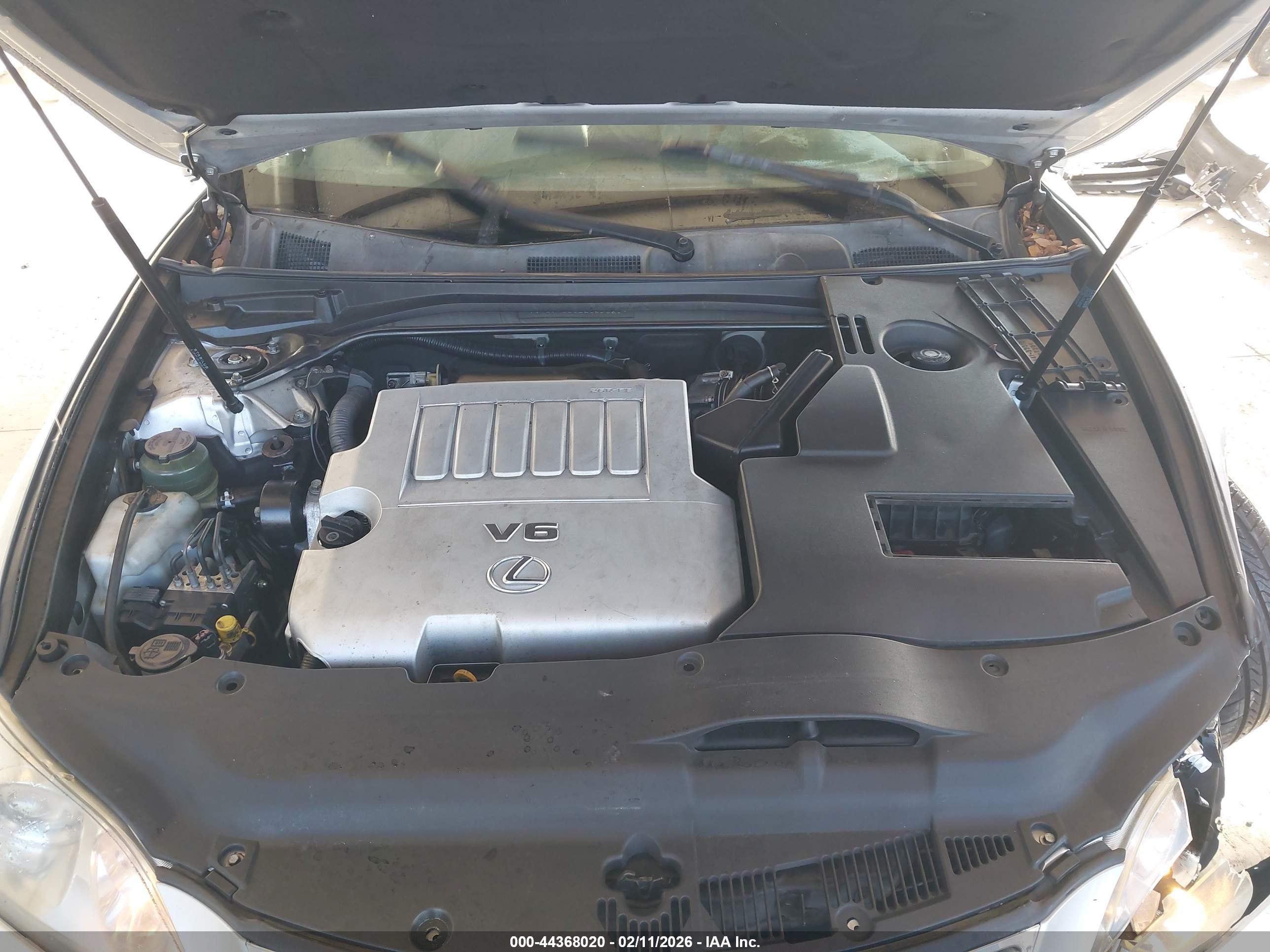 LEXUS ES image 10