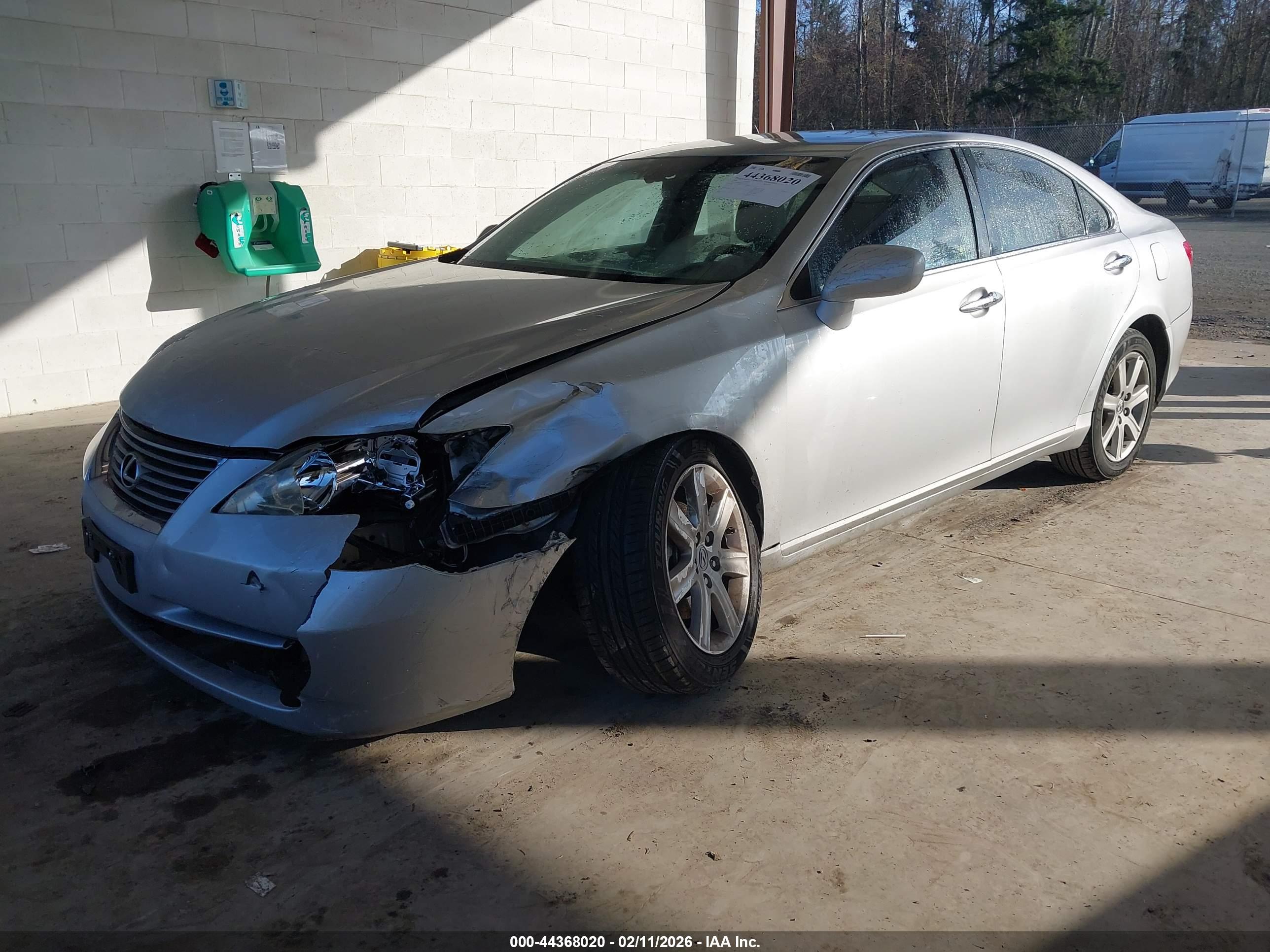 LEXUS ES image 2