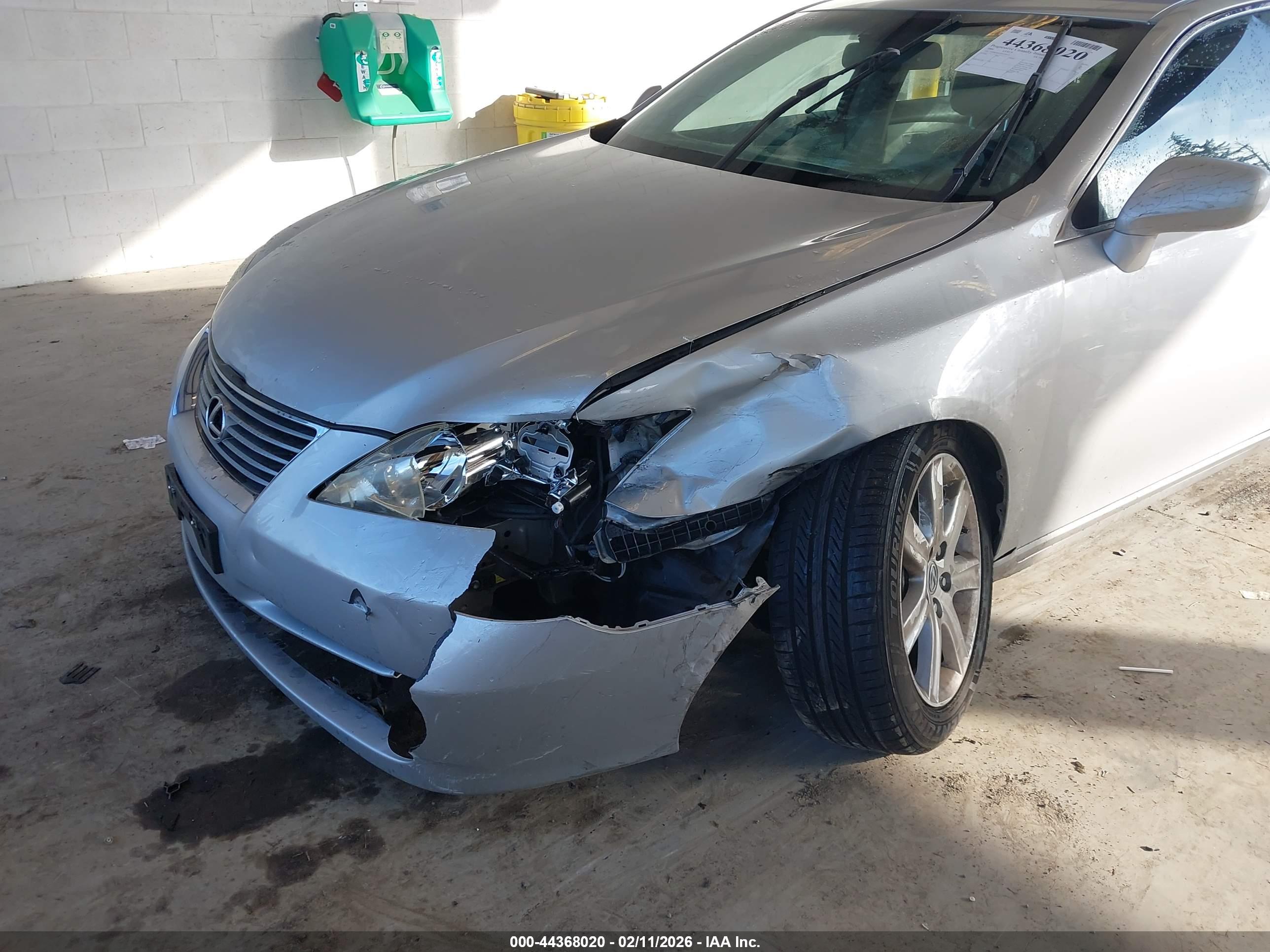 LEXUS ES image 6