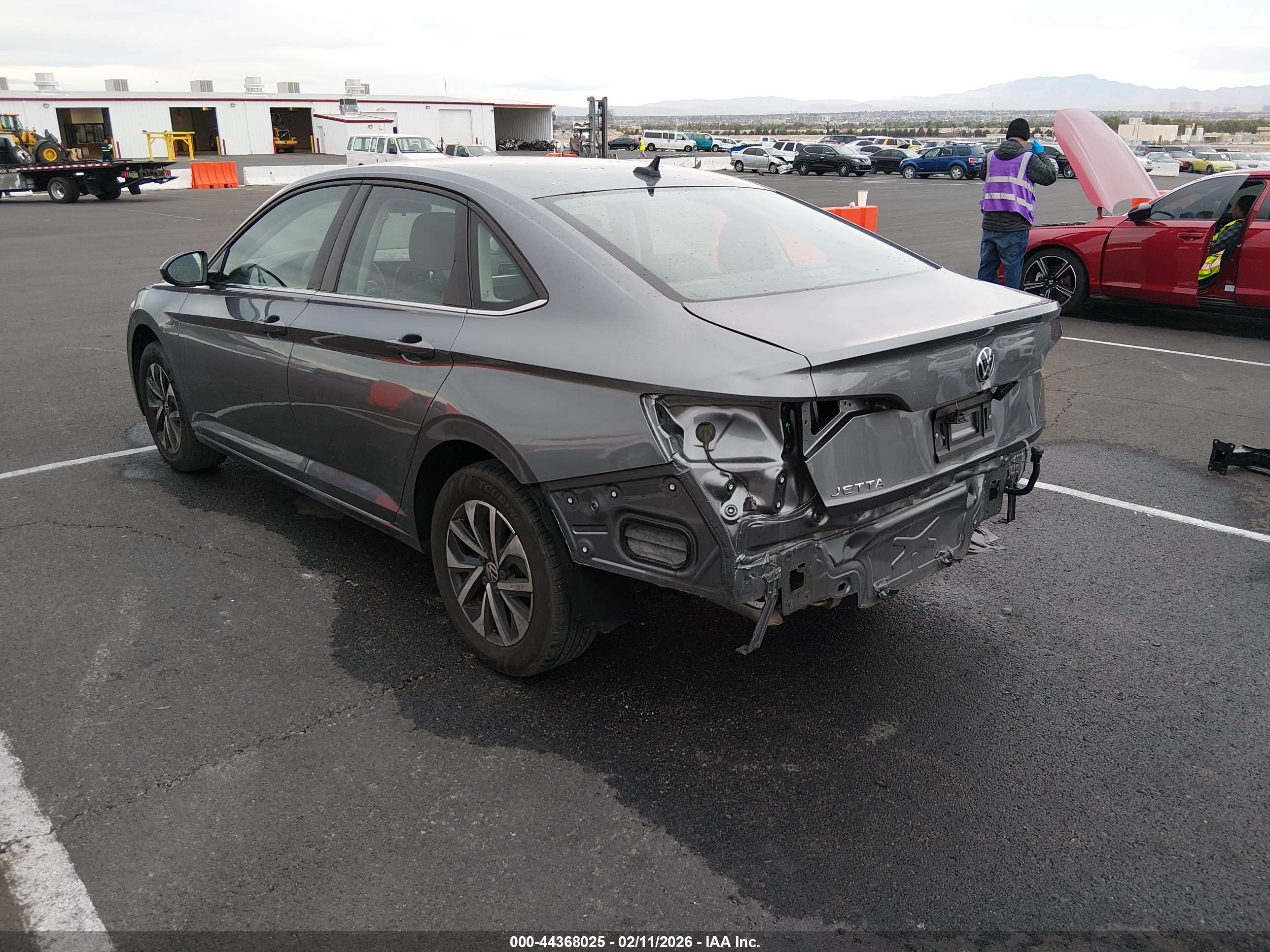 VOLKSWAGEN JETTA image 3